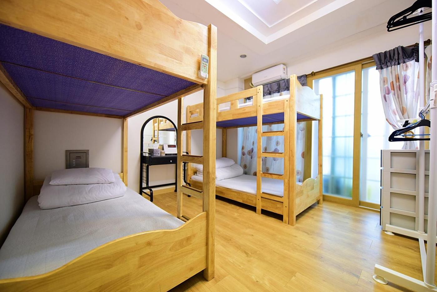 Bed in 4-Bed Female Dormitory Room photo 1