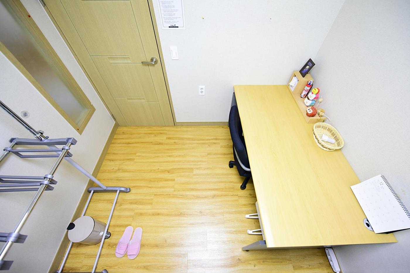 Budget Twin Room photo 2