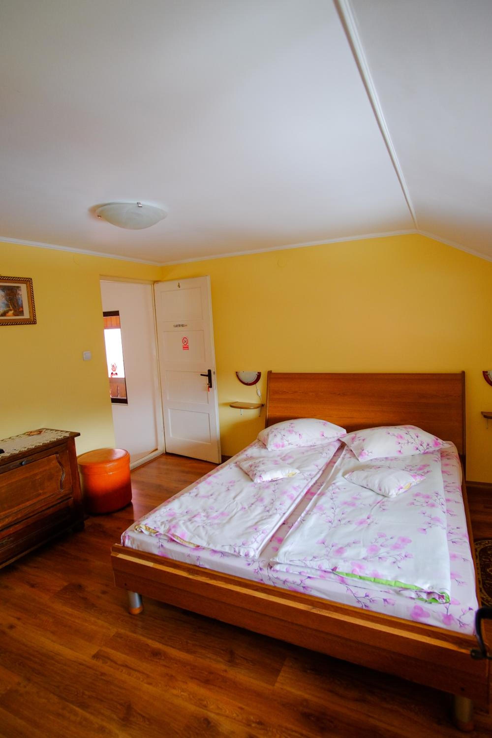 Double or Twin Room - Photo 1