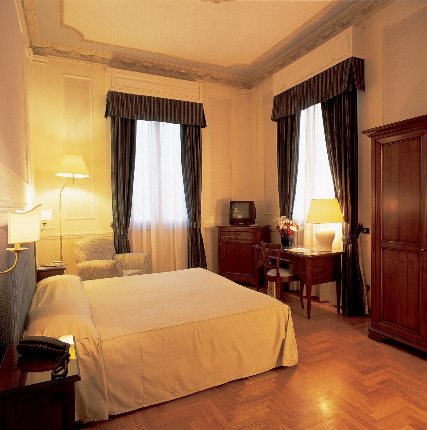 Superior Double Room - Photo 8
