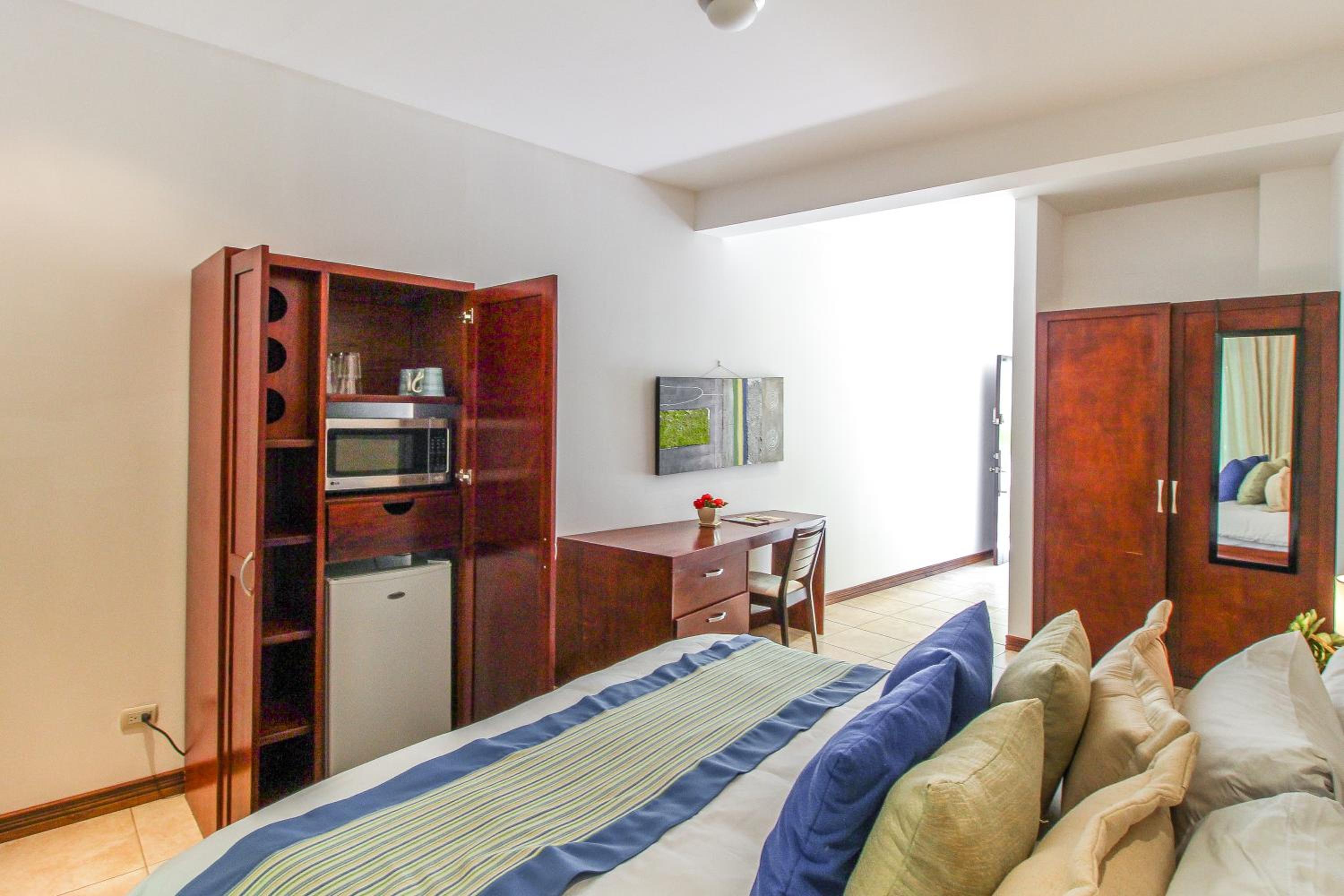 One Bedroom Suite  photo 3