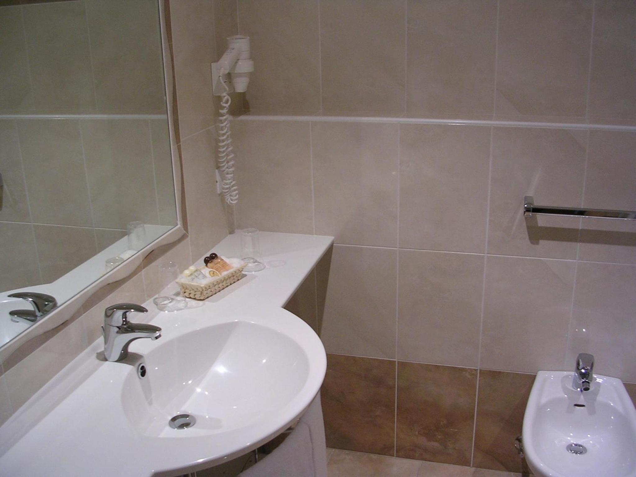 Junior Suite with Mountain View (2 Adults)  - Photo 7