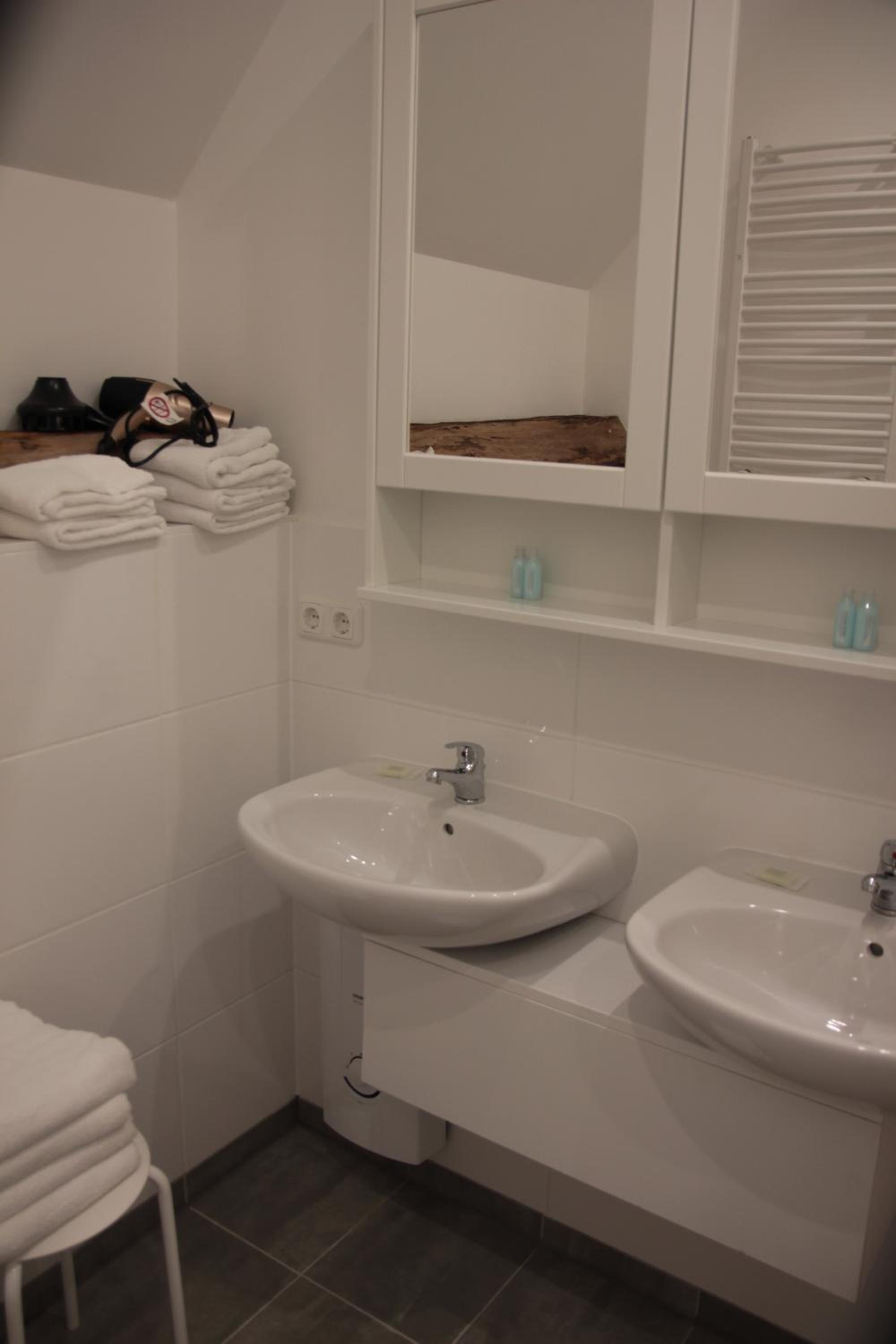 Two-Bedroom Apartment - Photo 10