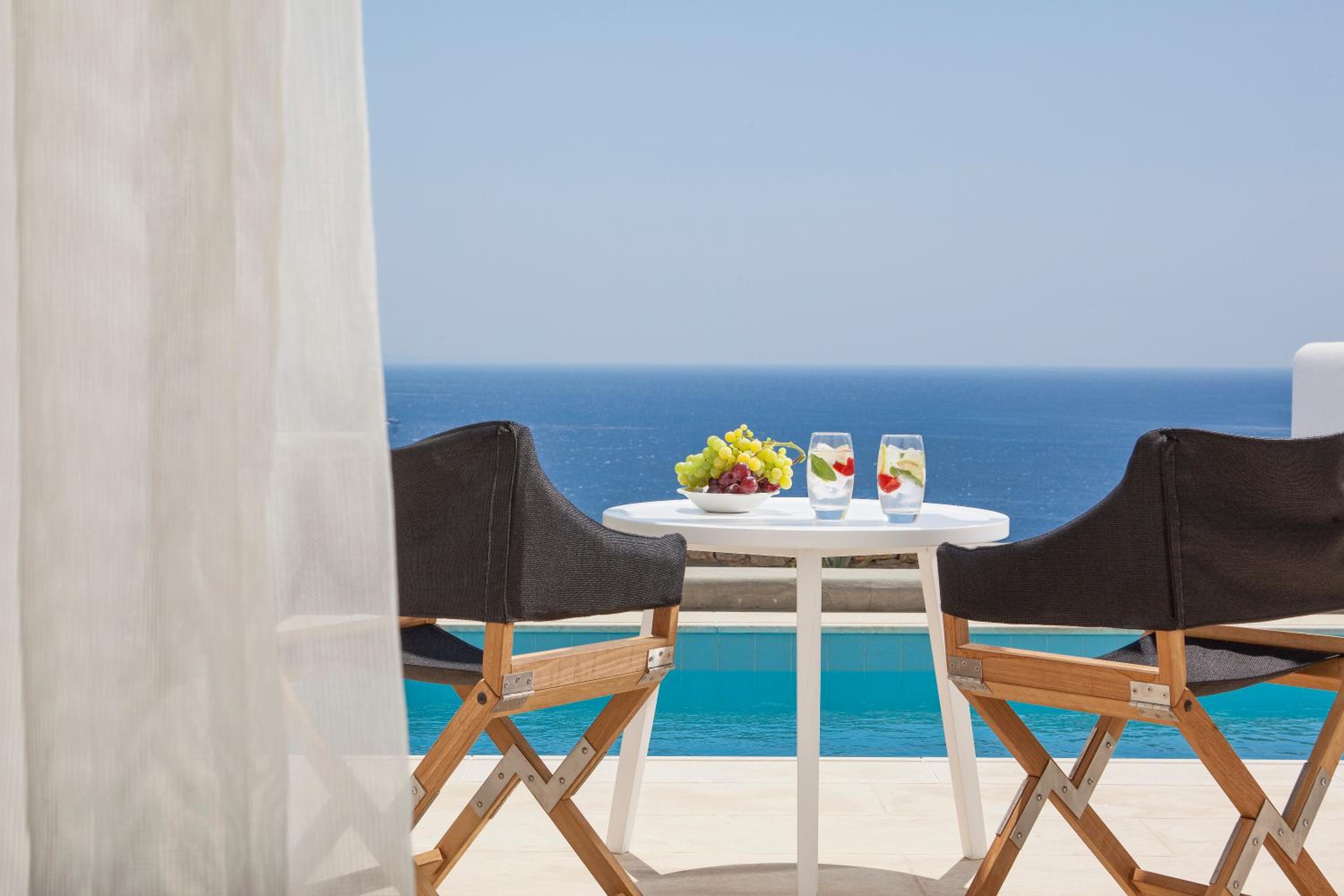 Prestige Double Room with Private Pool thumbnail 5