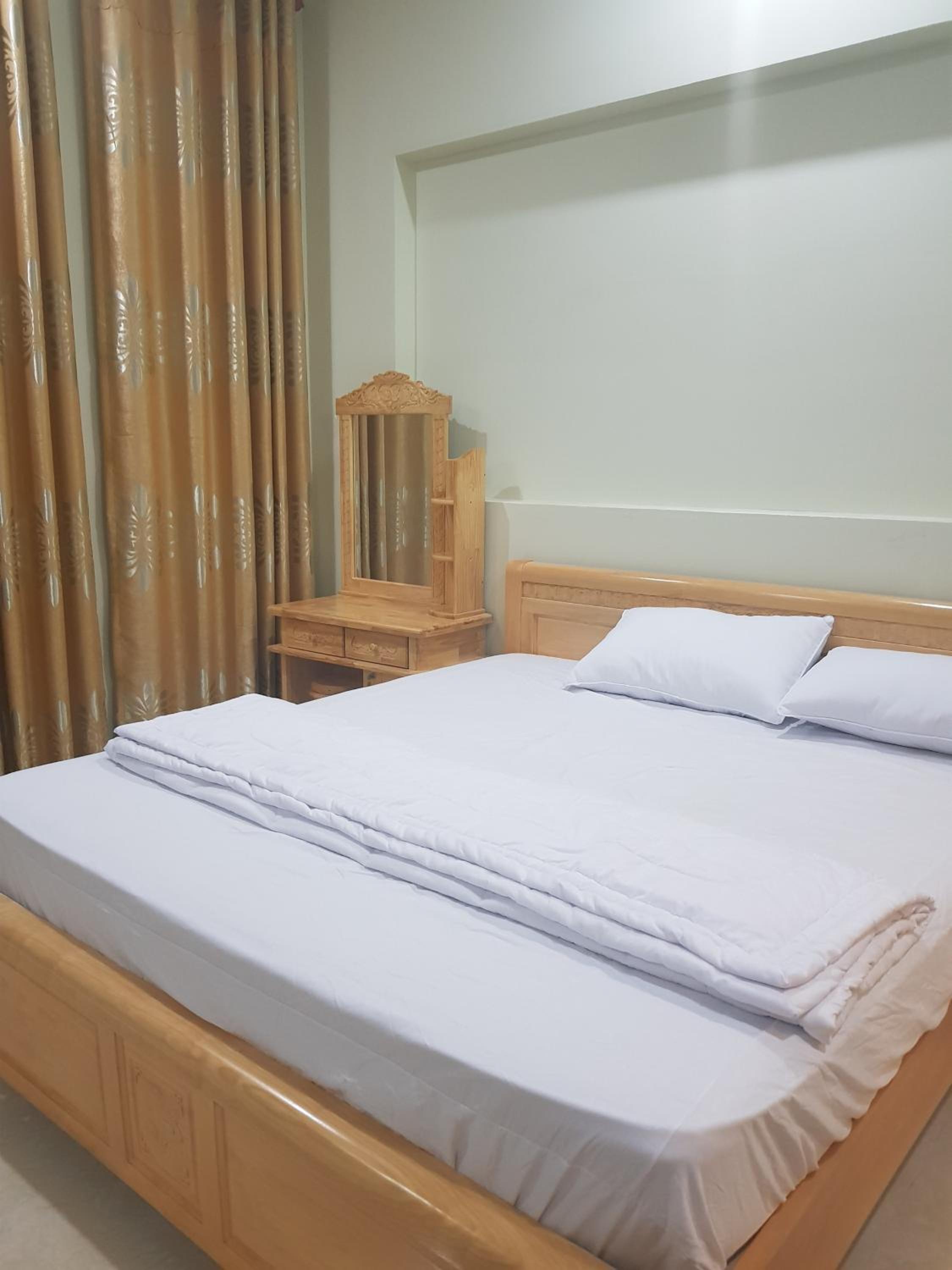 Double Room with Balcony (2 Adults + 1 Child) photo 2
