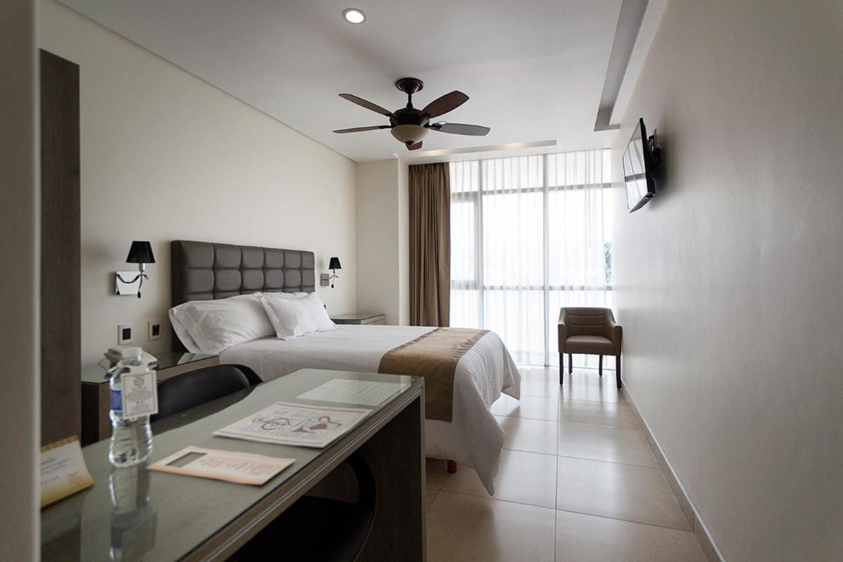 Superior Queen Room photo 1