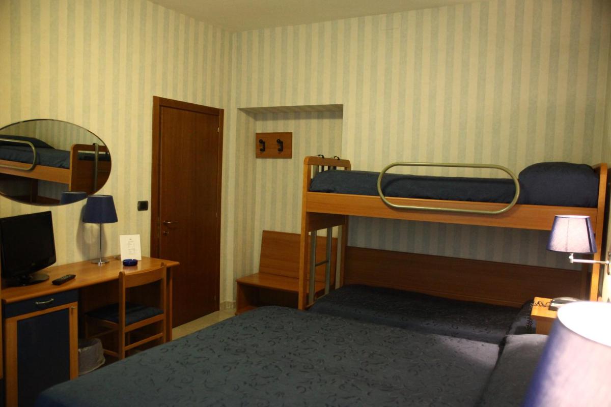 Quadruple Room photo 2