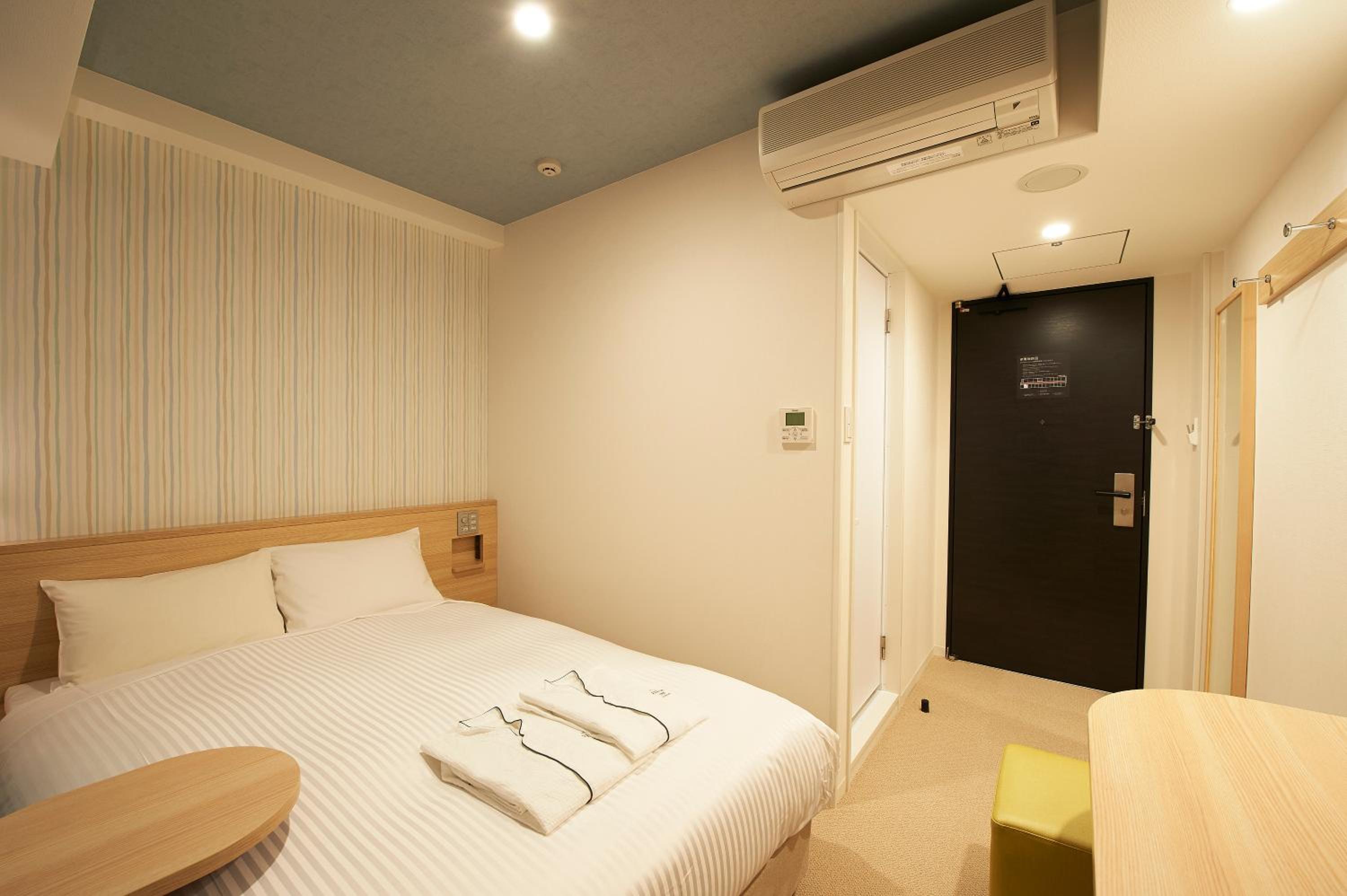 Double Room - Non-Smoking photo 3