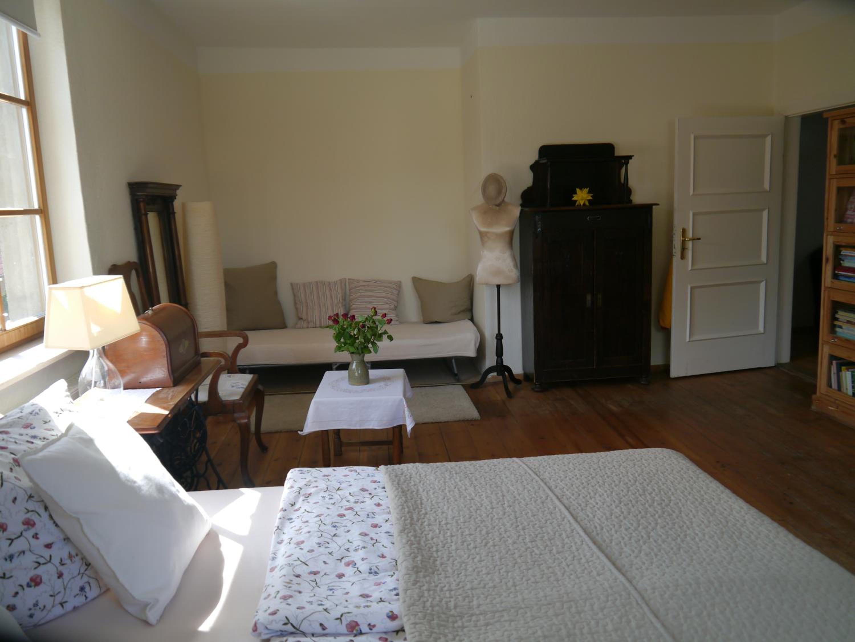 One-Bedroom Apartment with Terrace - Photo 1