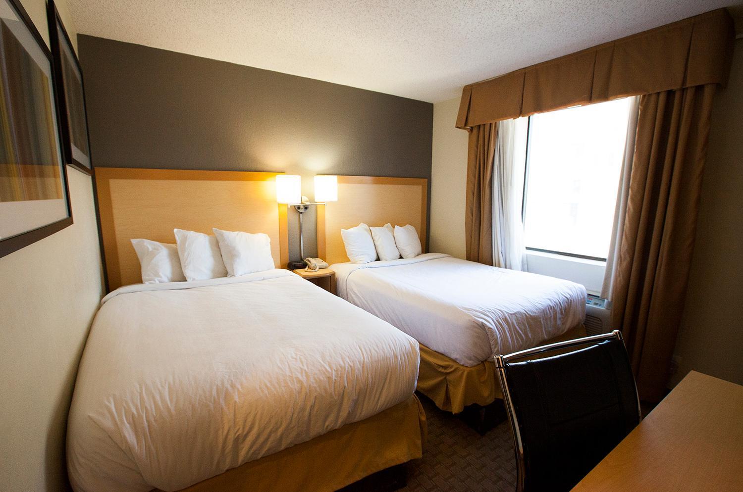 Double Room With Two Double Beds - Non-Smoking photo 3