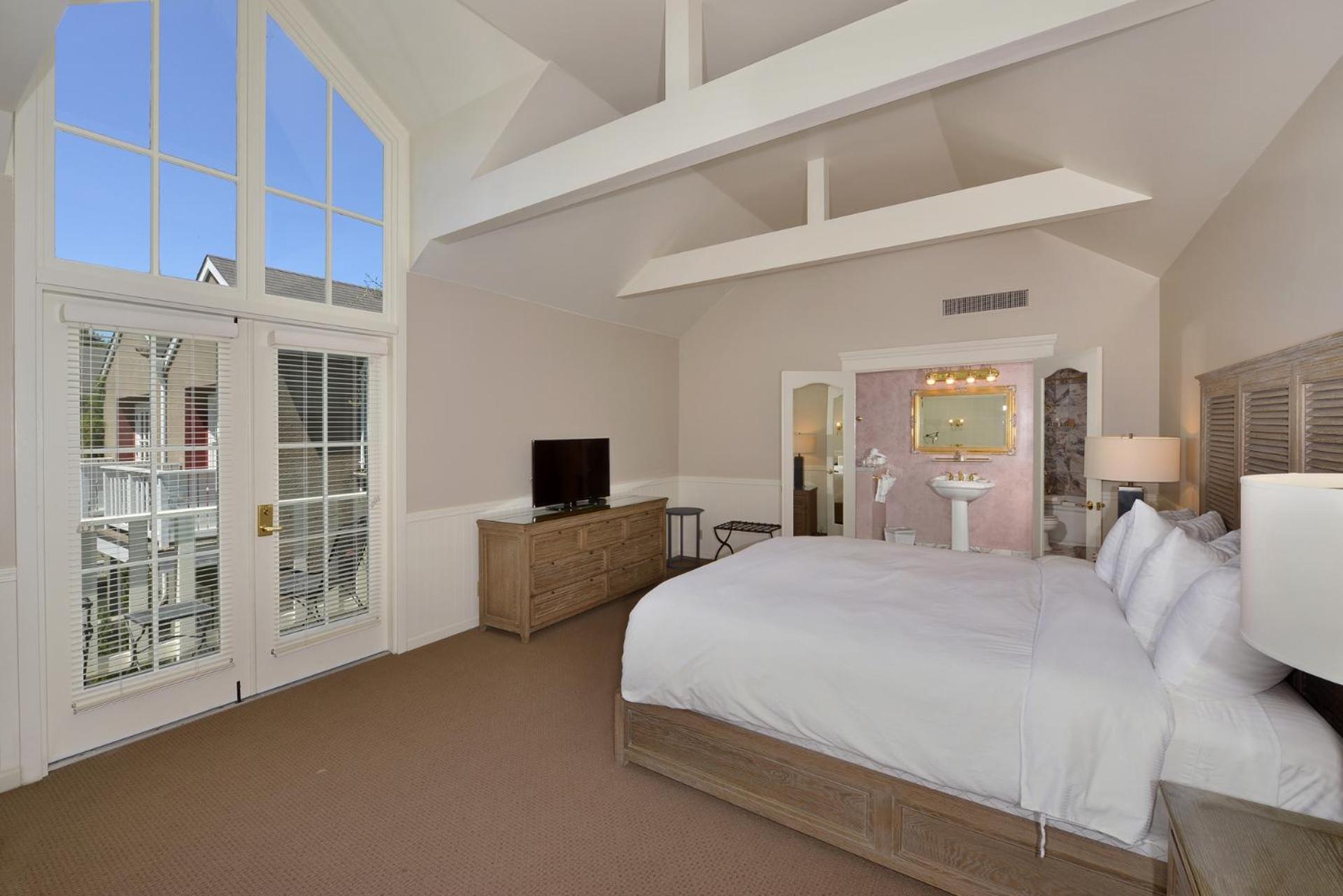 Carriage House Junior Suite