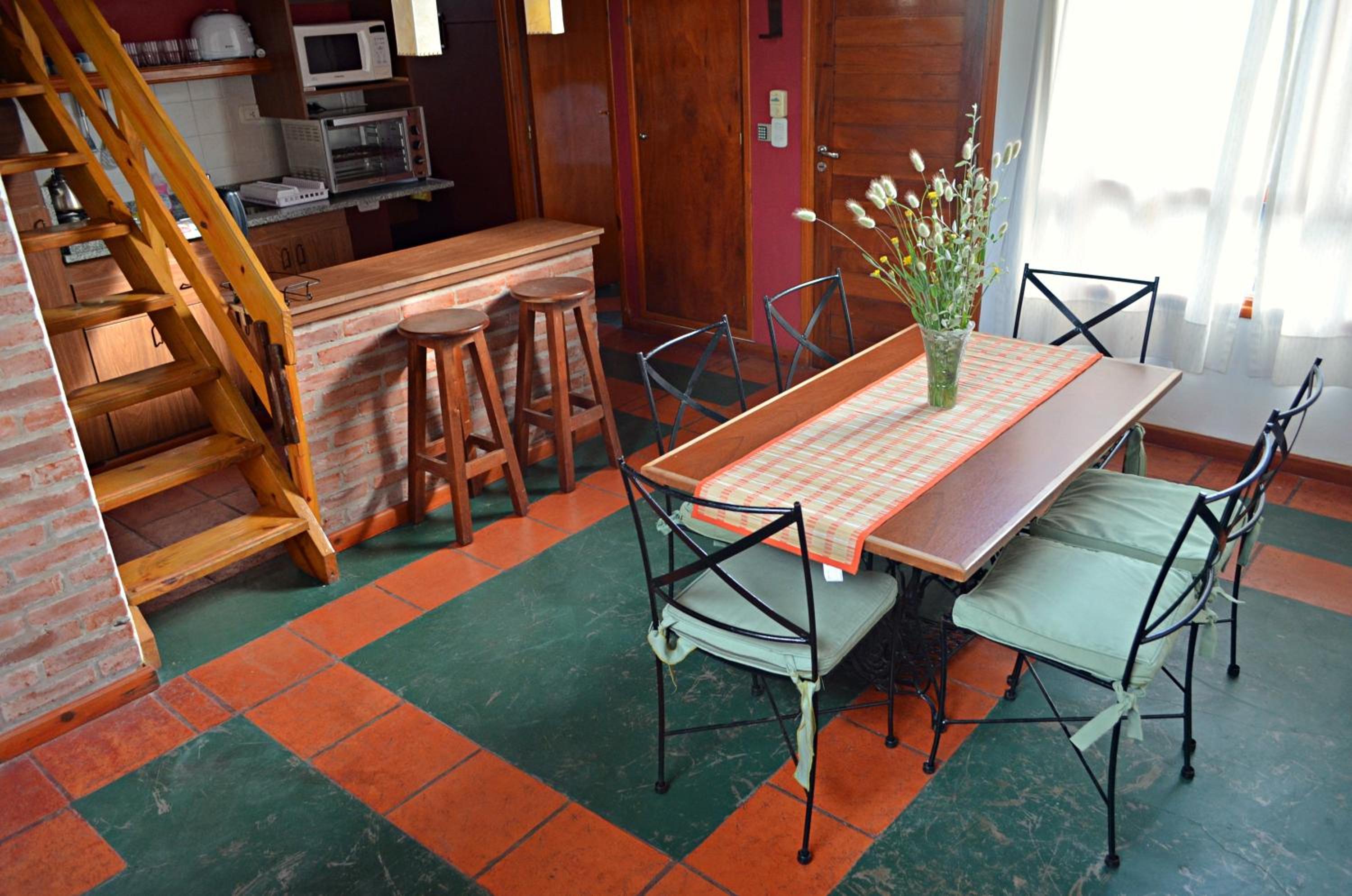 Apartment - Split Level photo 3