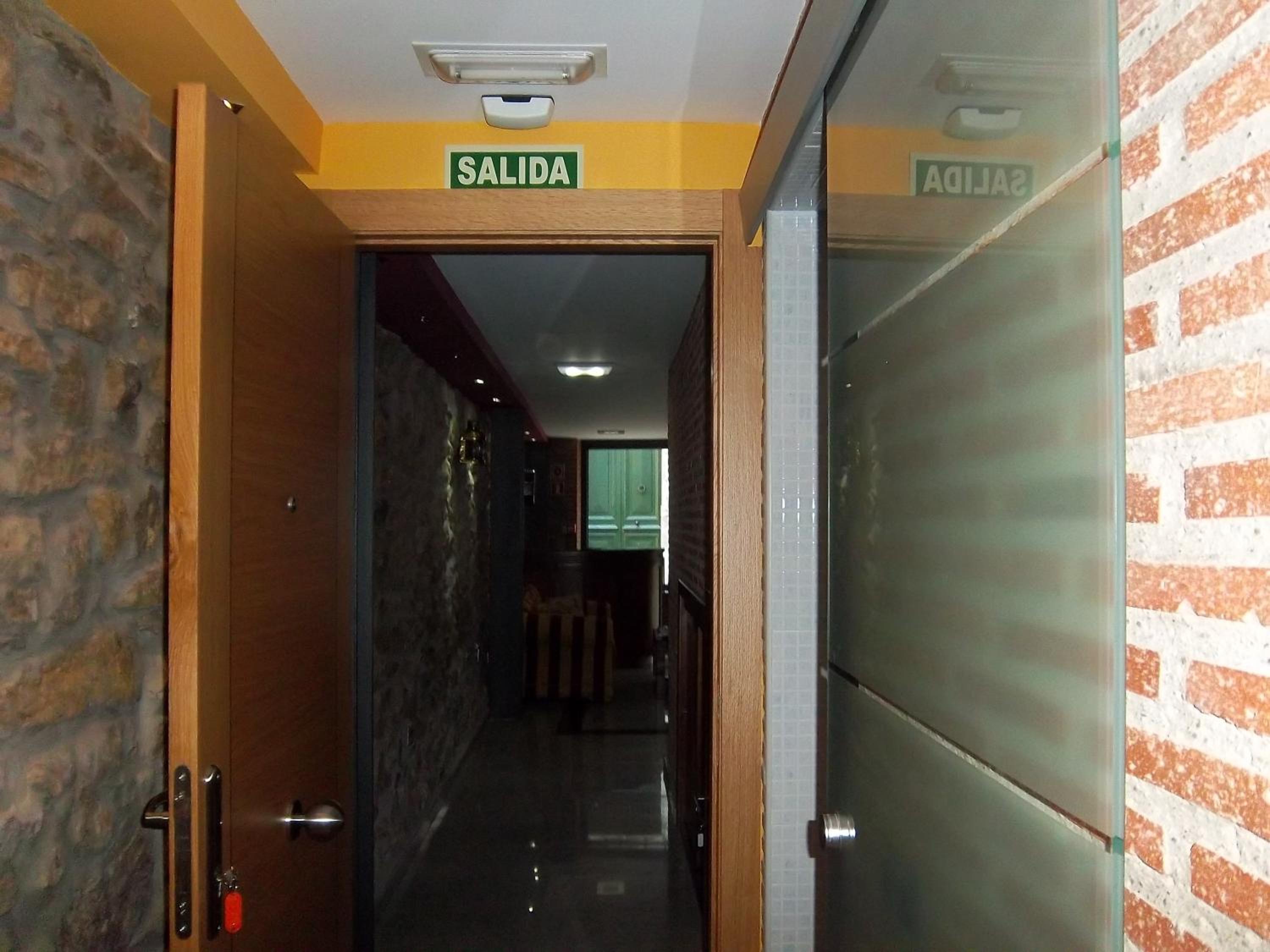 One-Bedroom Apartment (2 Adults) - Ground Floor photo 2