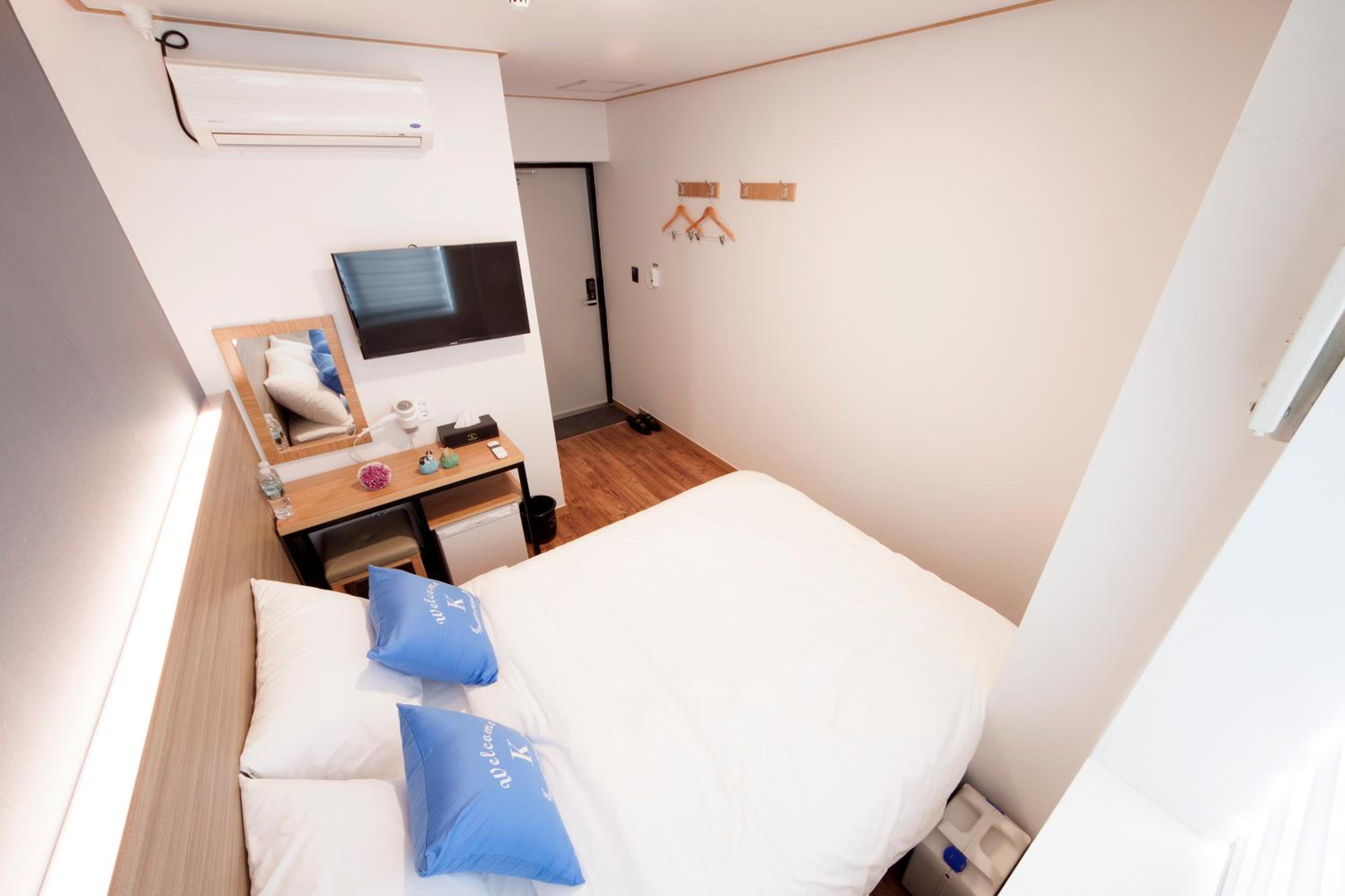 Standard Double Room with Private Bathroom photo 2