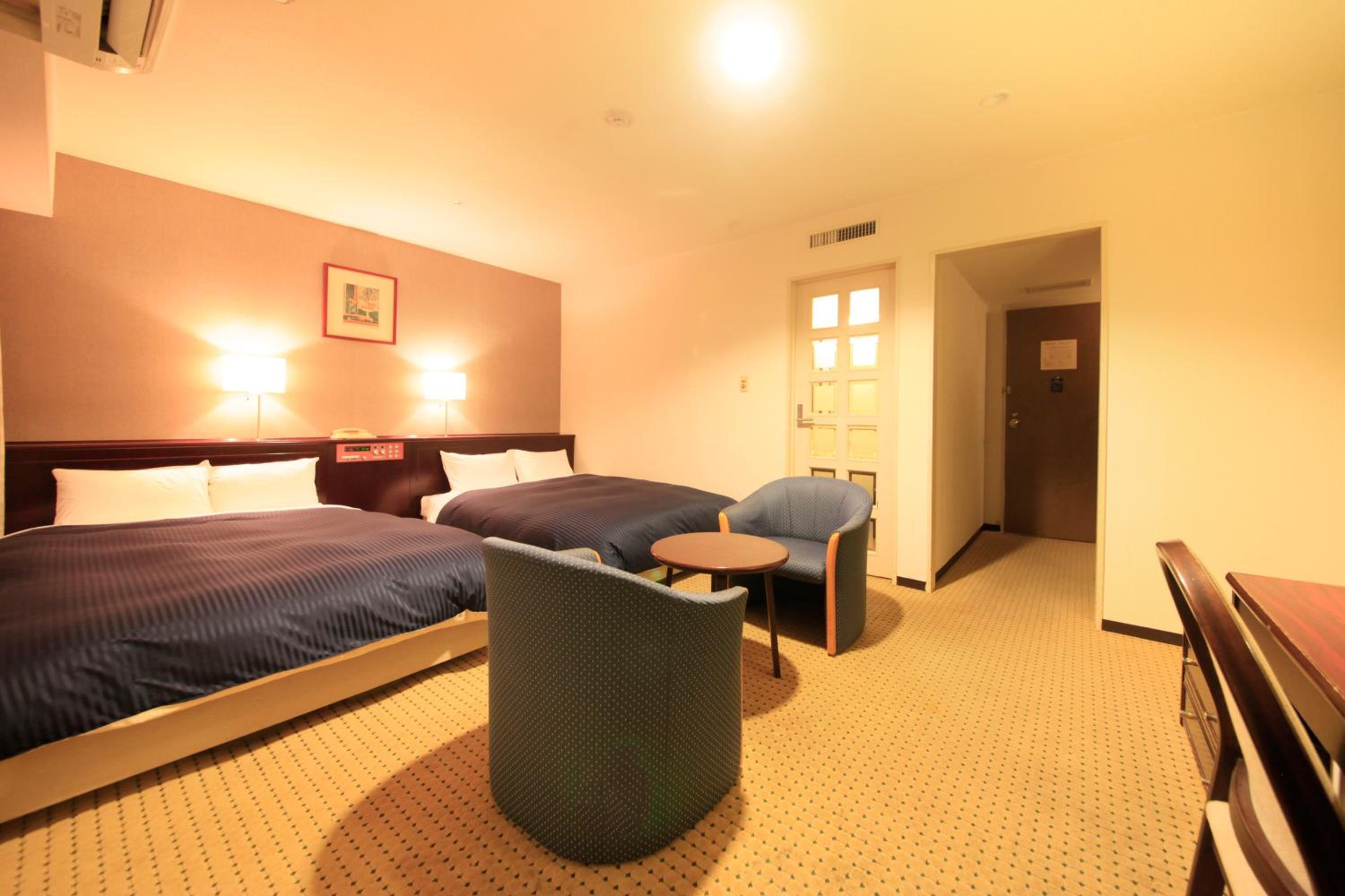 Superior Twin Room - Smoking - Photo 3