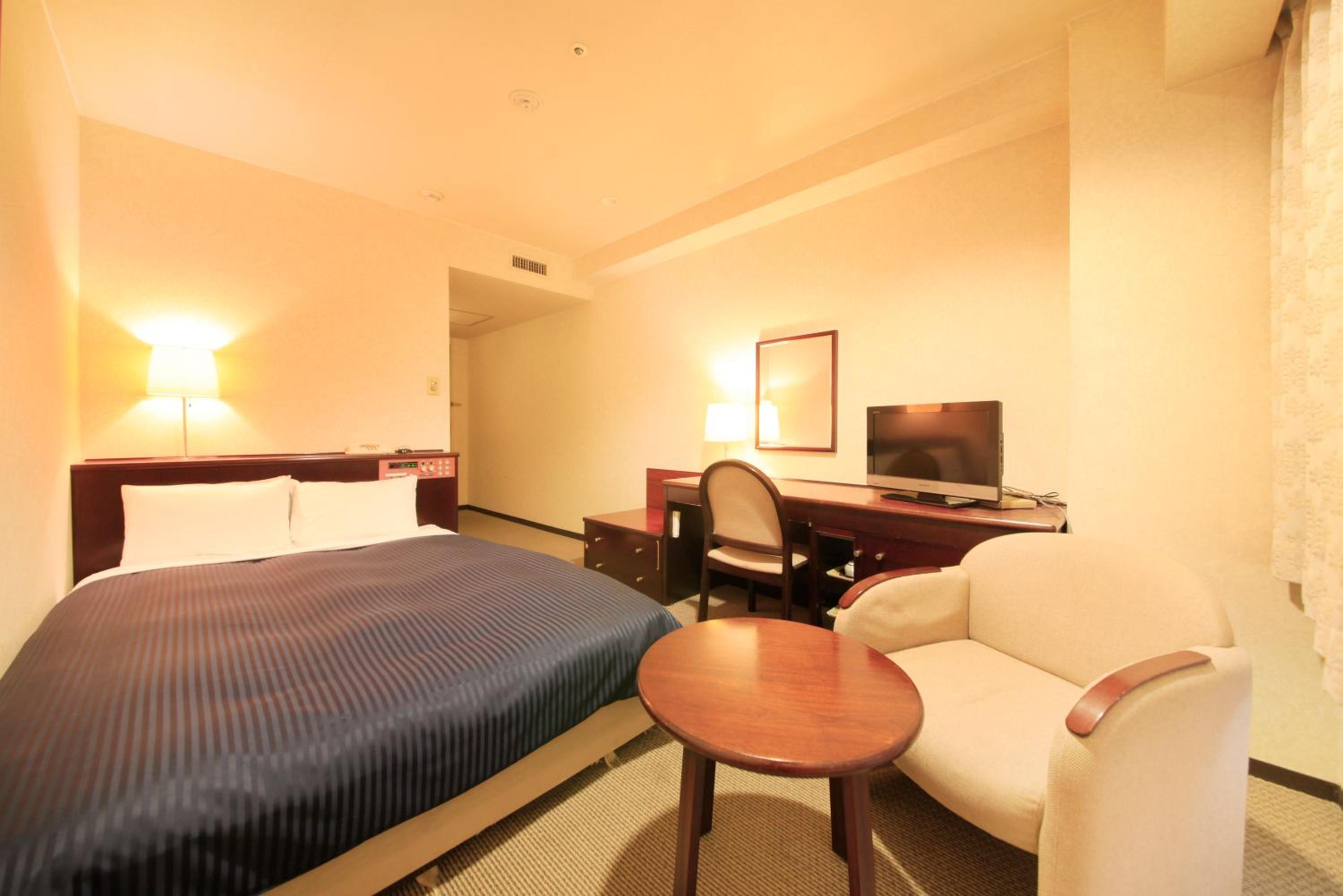 Double Room - Smoking - Photo 4