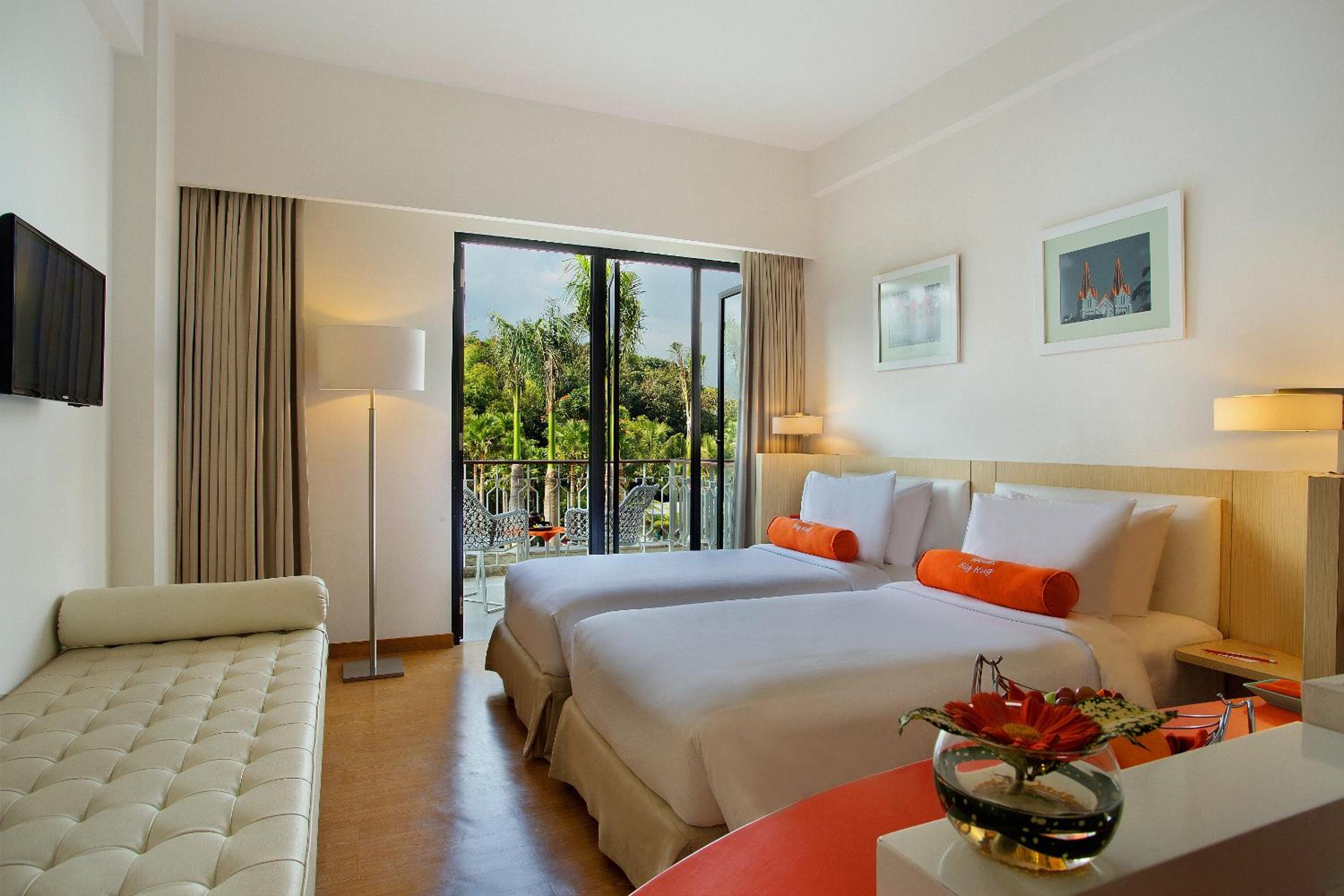 HARRIS Terrace Room