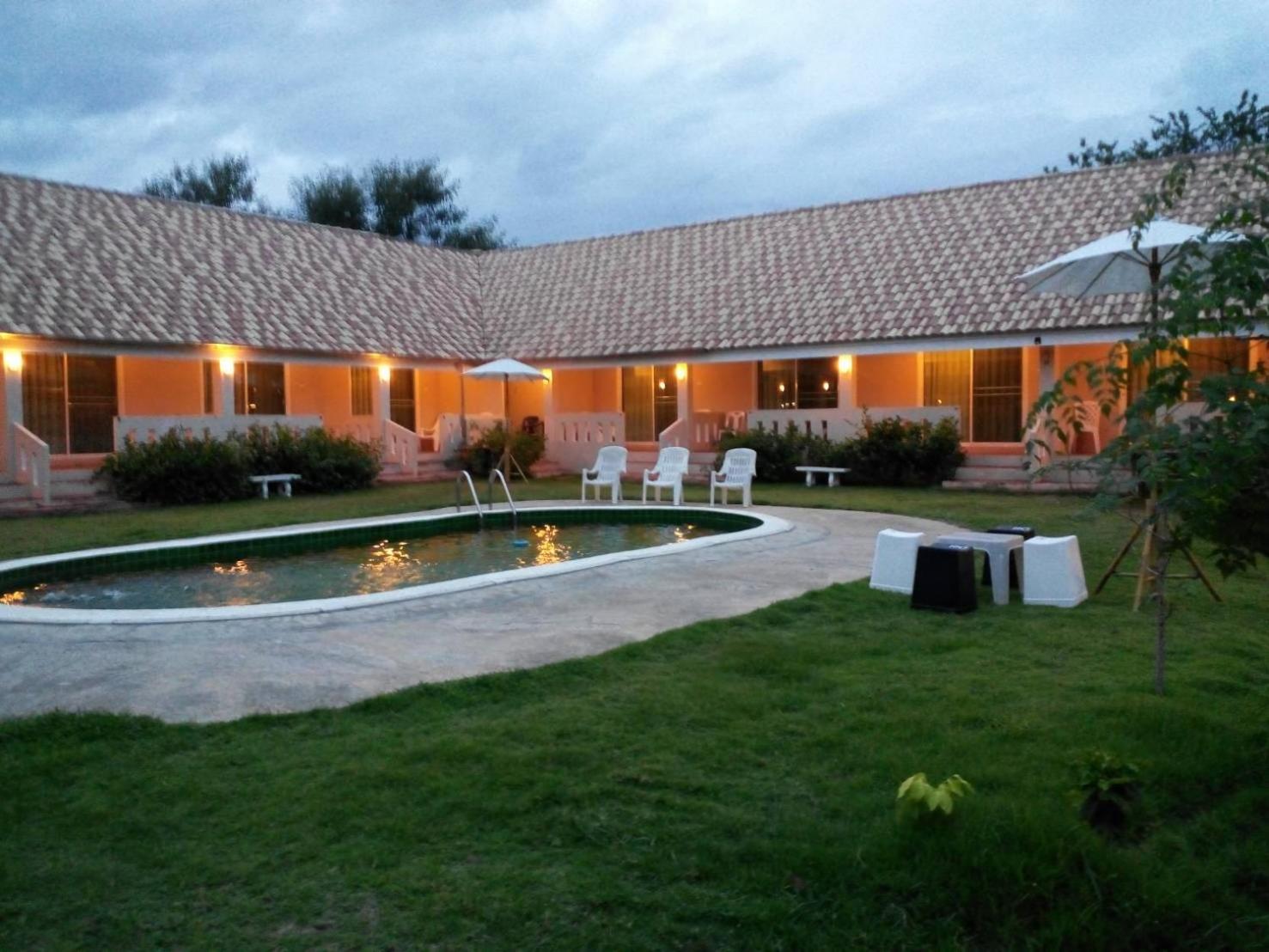 King Room with Pool View photo 1