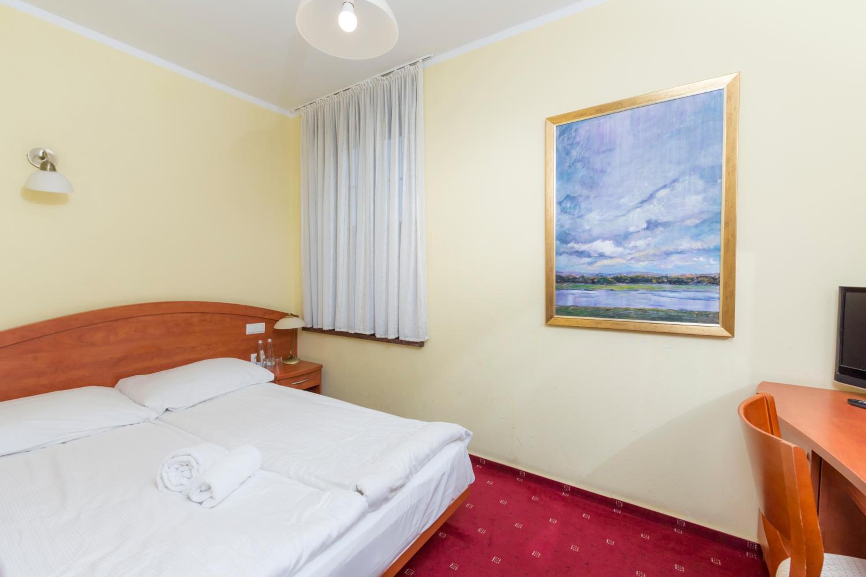 Double Room - Photo 1