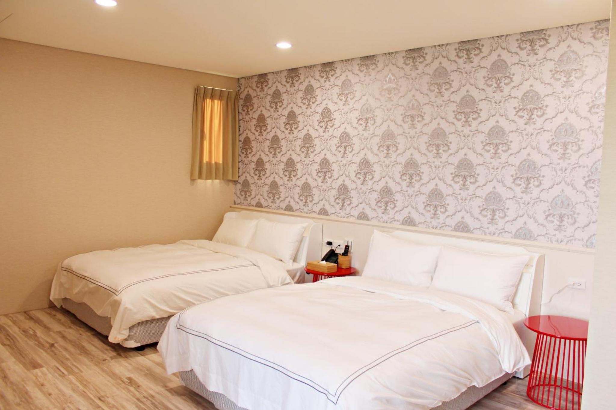 Quadruple Room with Bath