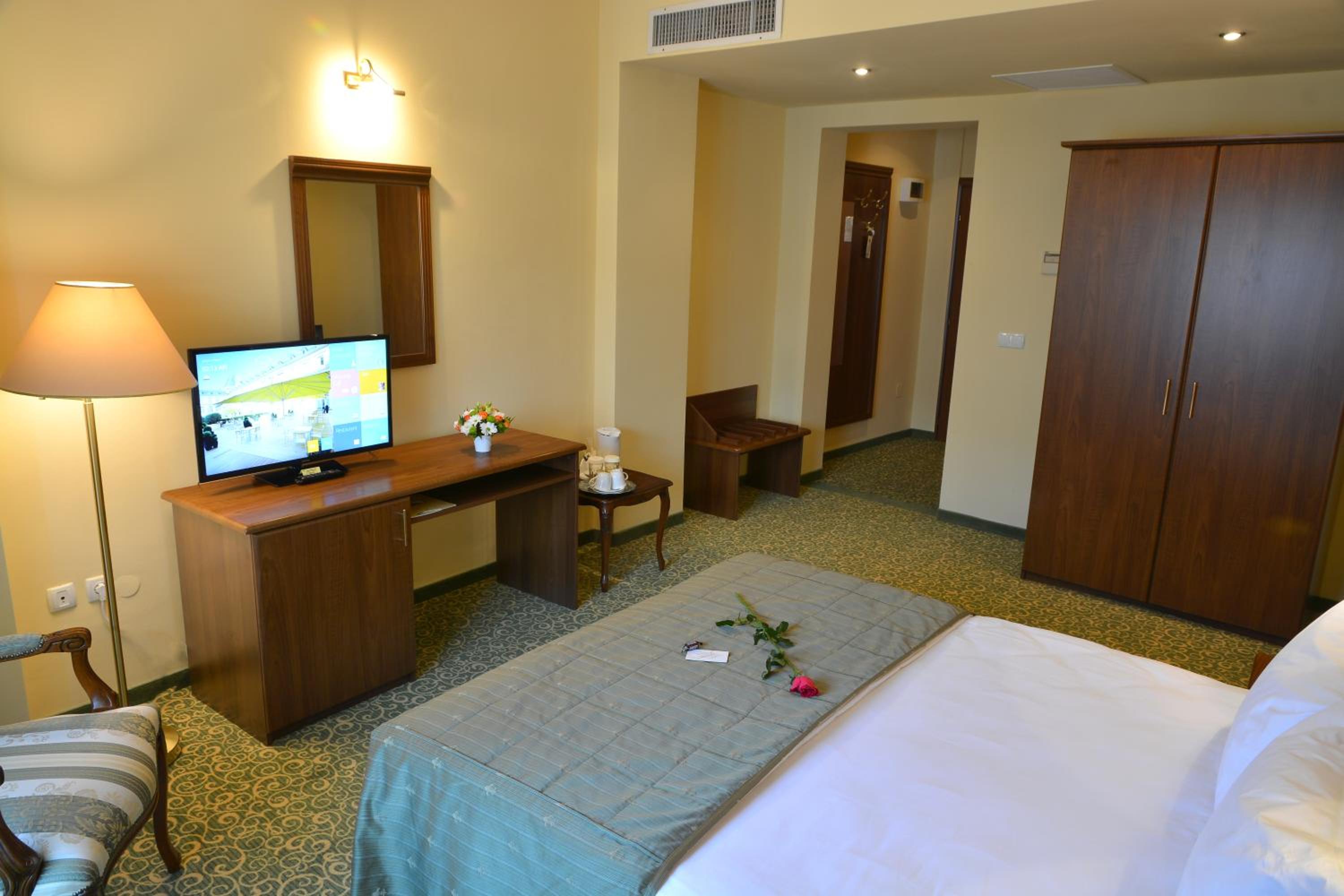 Executive Double Room - Photo 1