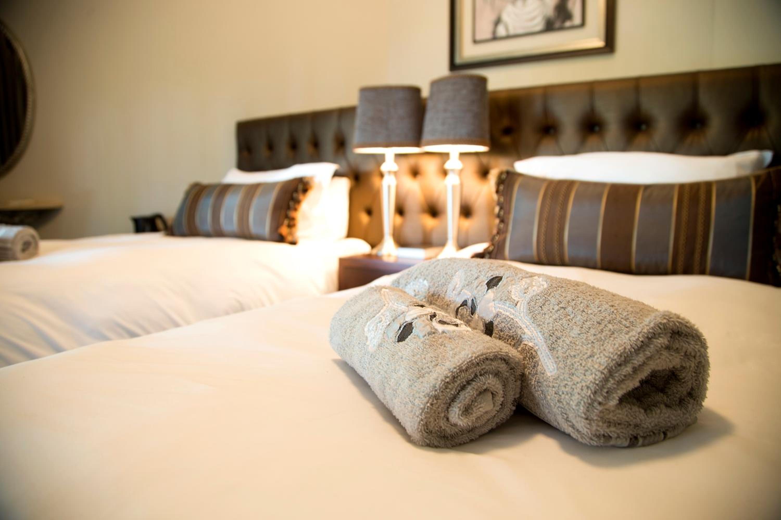 Twin Room with Private Bathroom