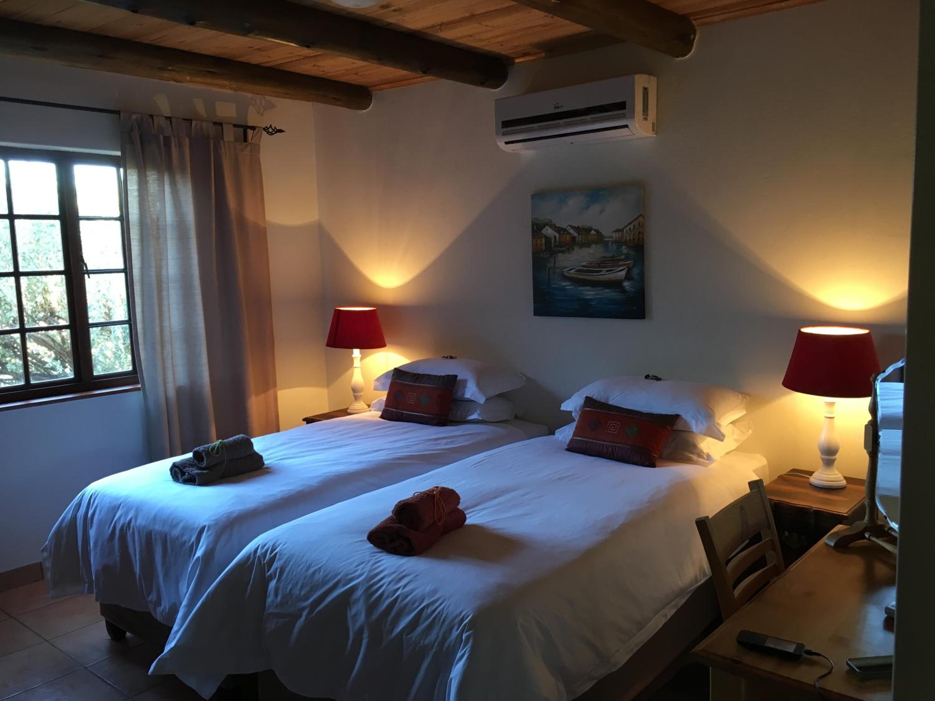 Three-Bedroom Villa - Photo 4