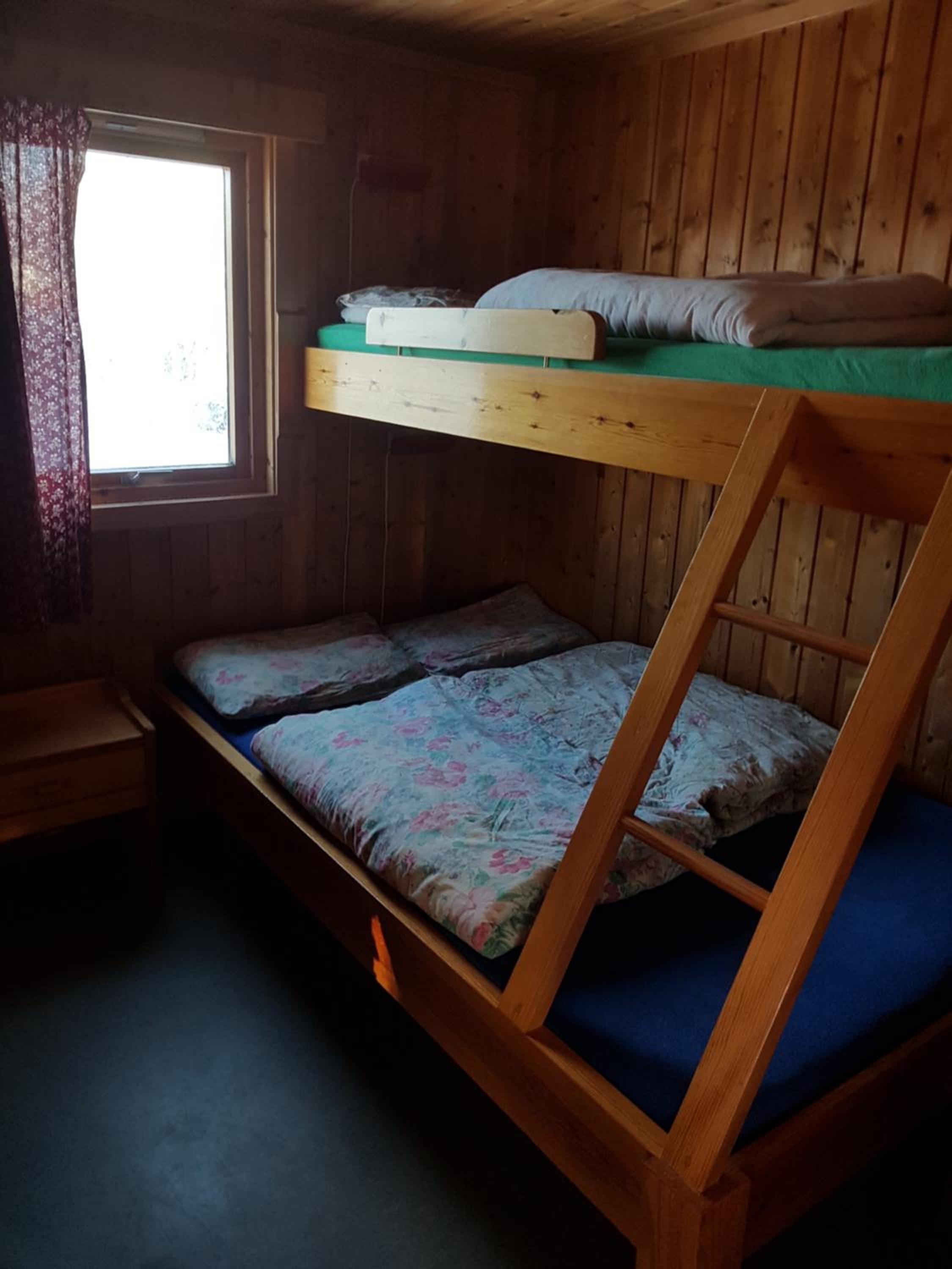Two-Bedroom House - Photo 9