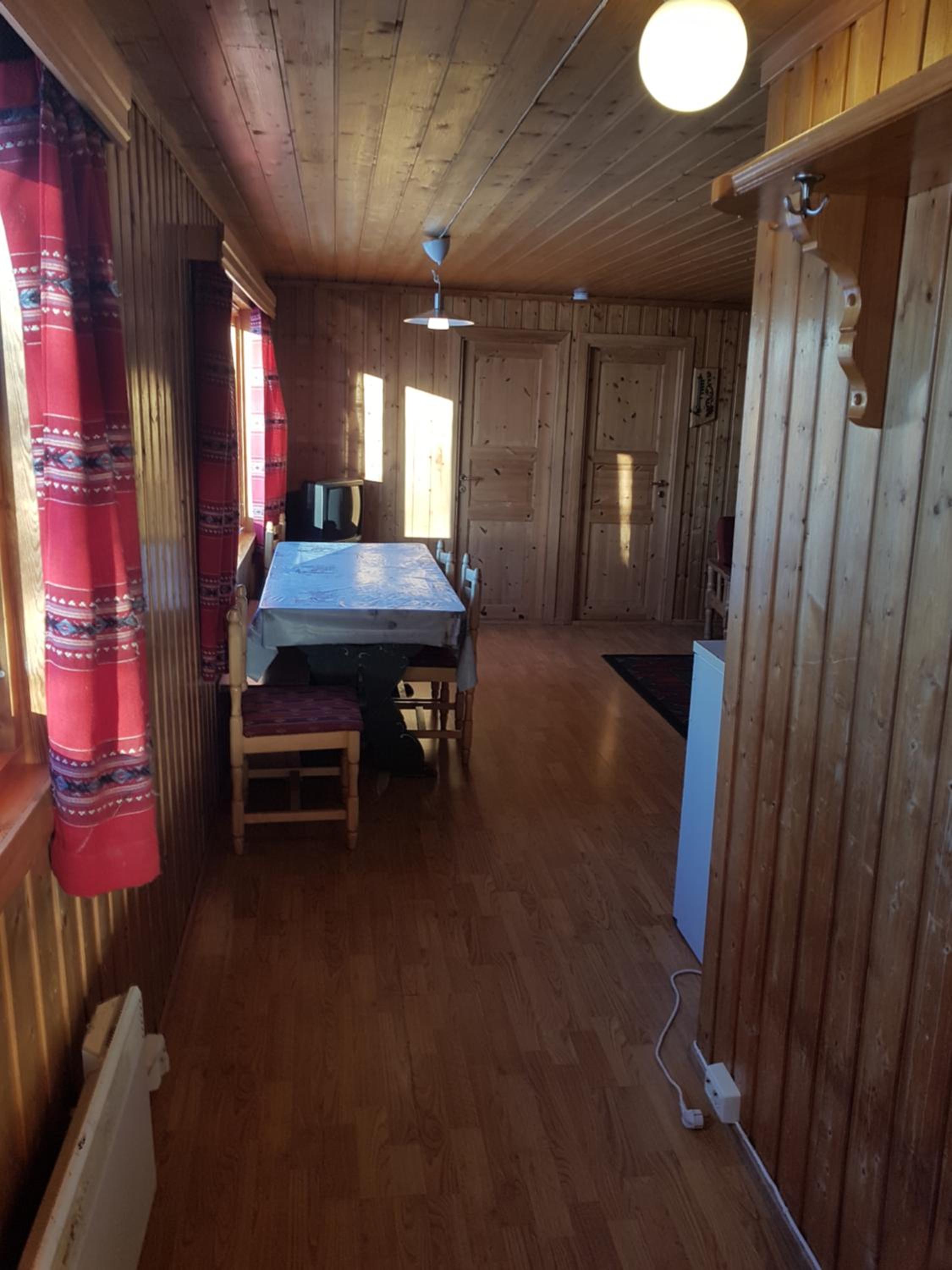Two-Bedroom House - Photo 12