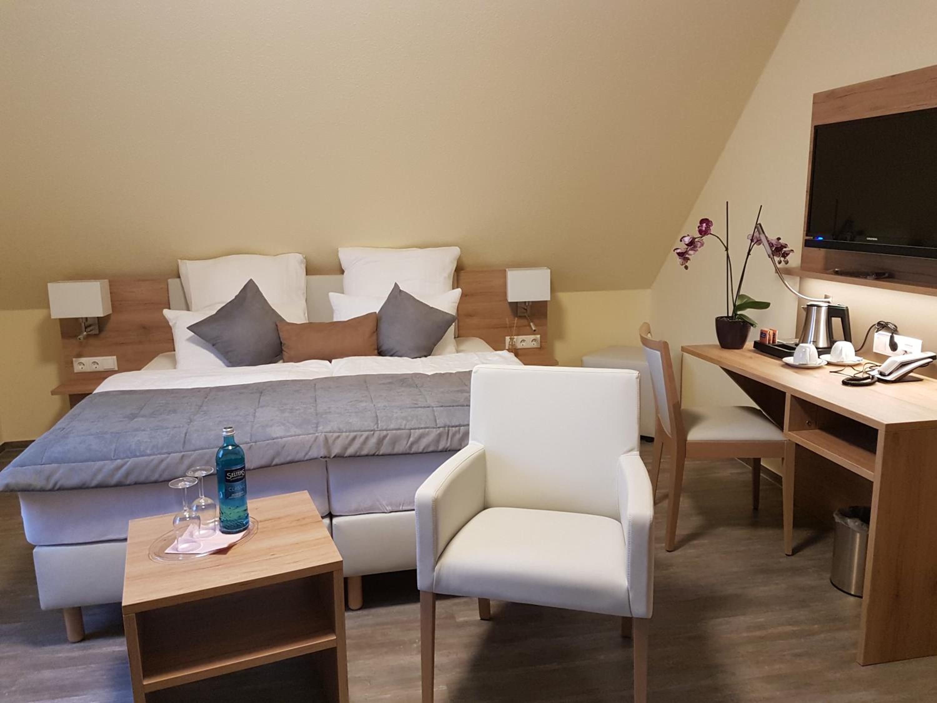 Deluxe Family Suite - Photo 1