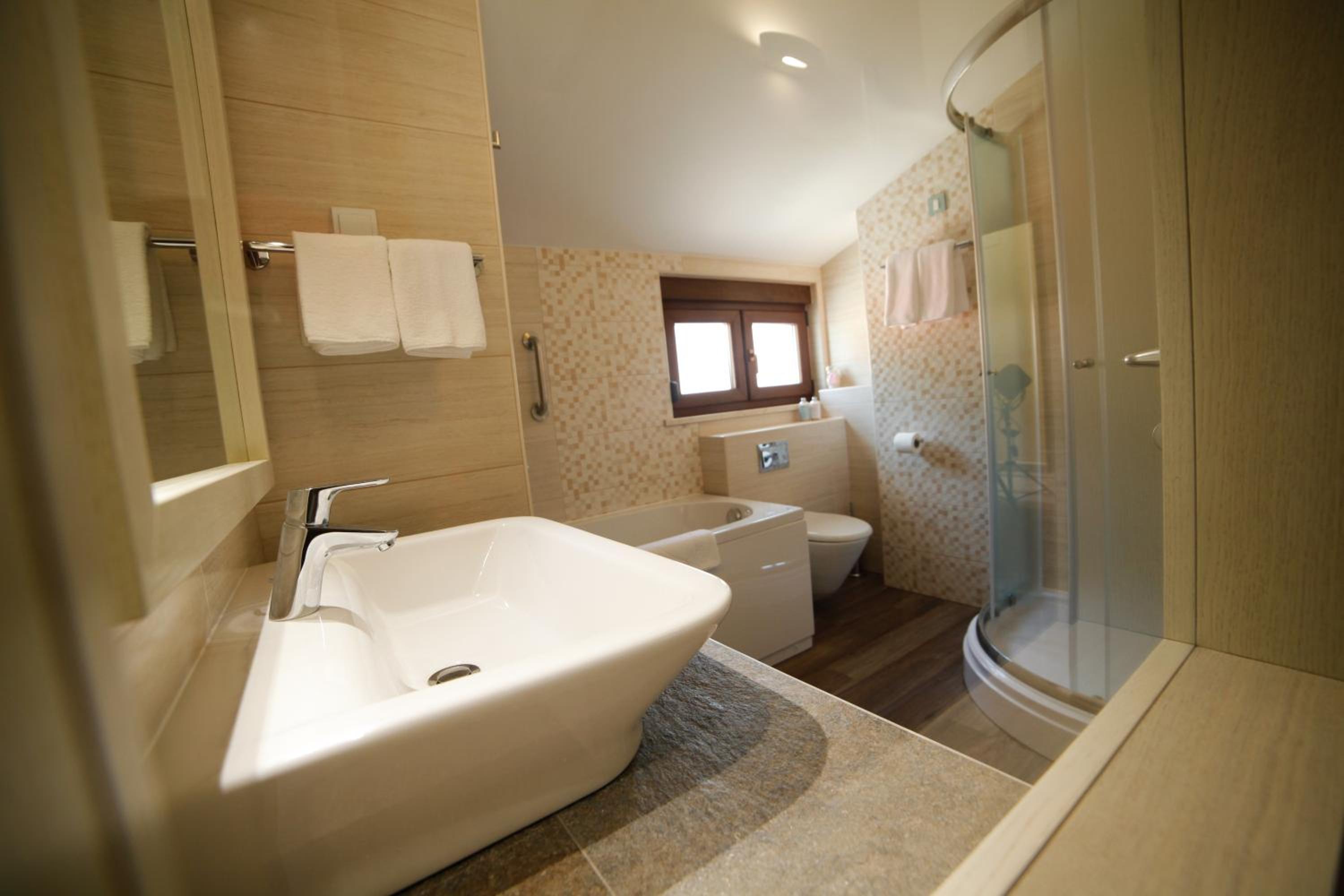Superior Suite with Balcony and Sea View photo 2