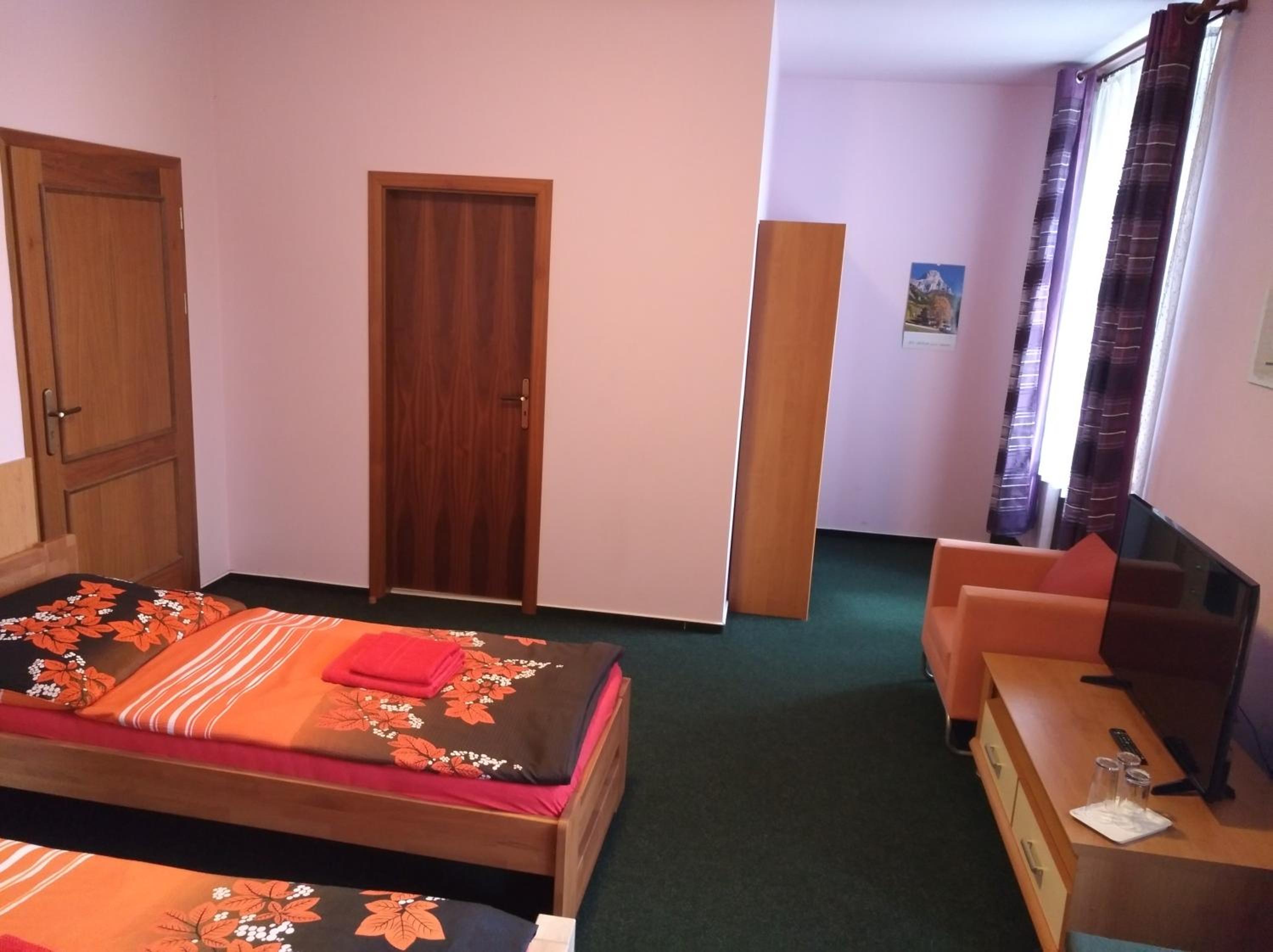 Quadruple Room with Bathroom photo 3