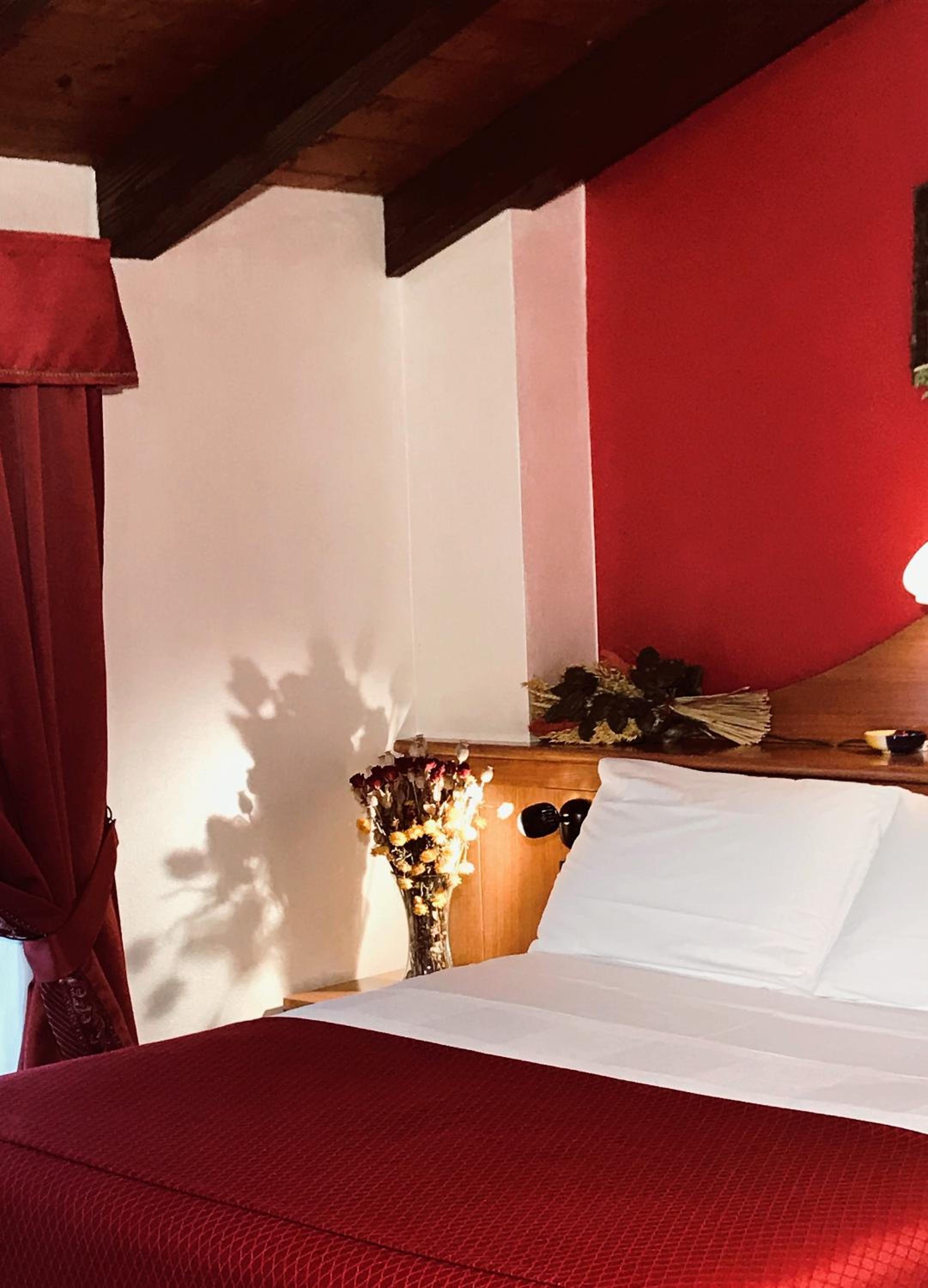 Double Room - Photo 8