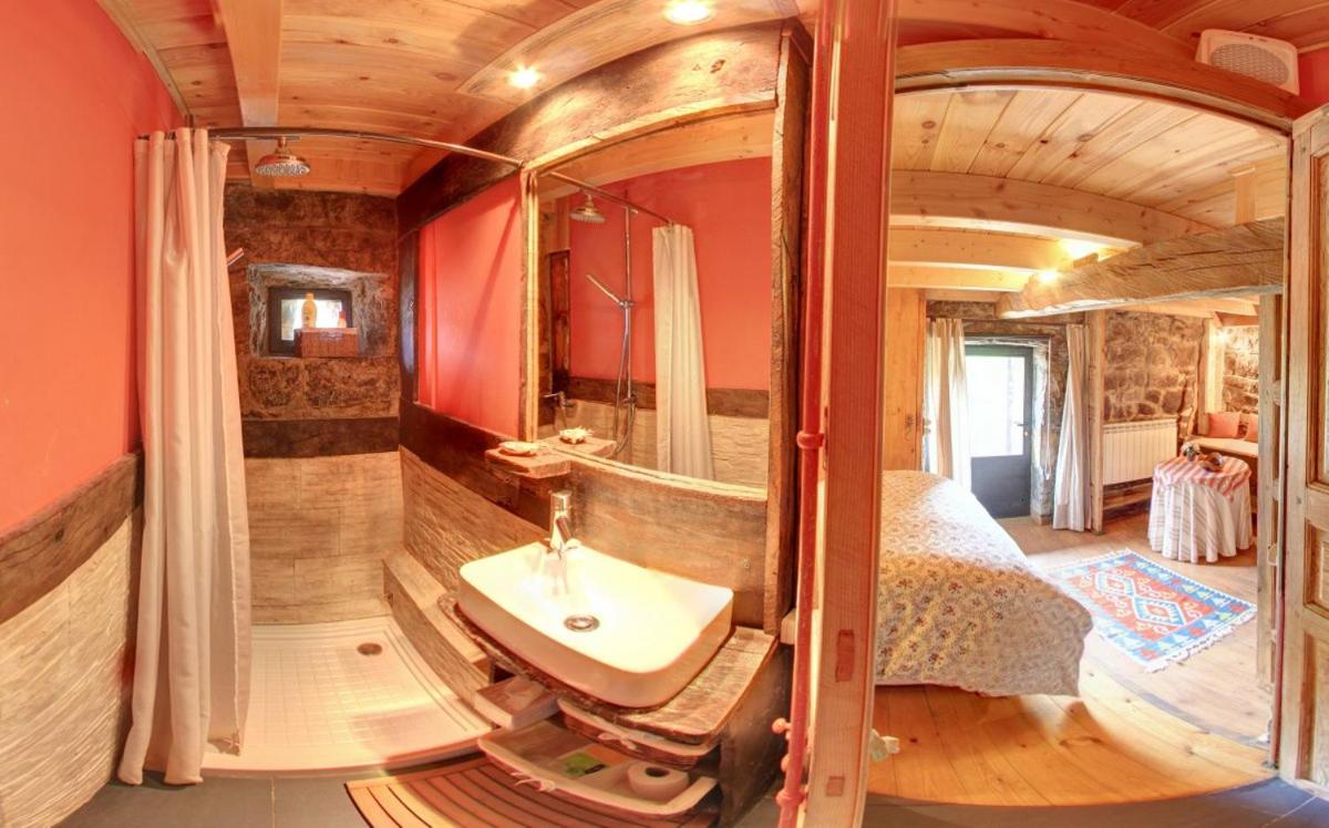 Three-Bedroom House photo 2