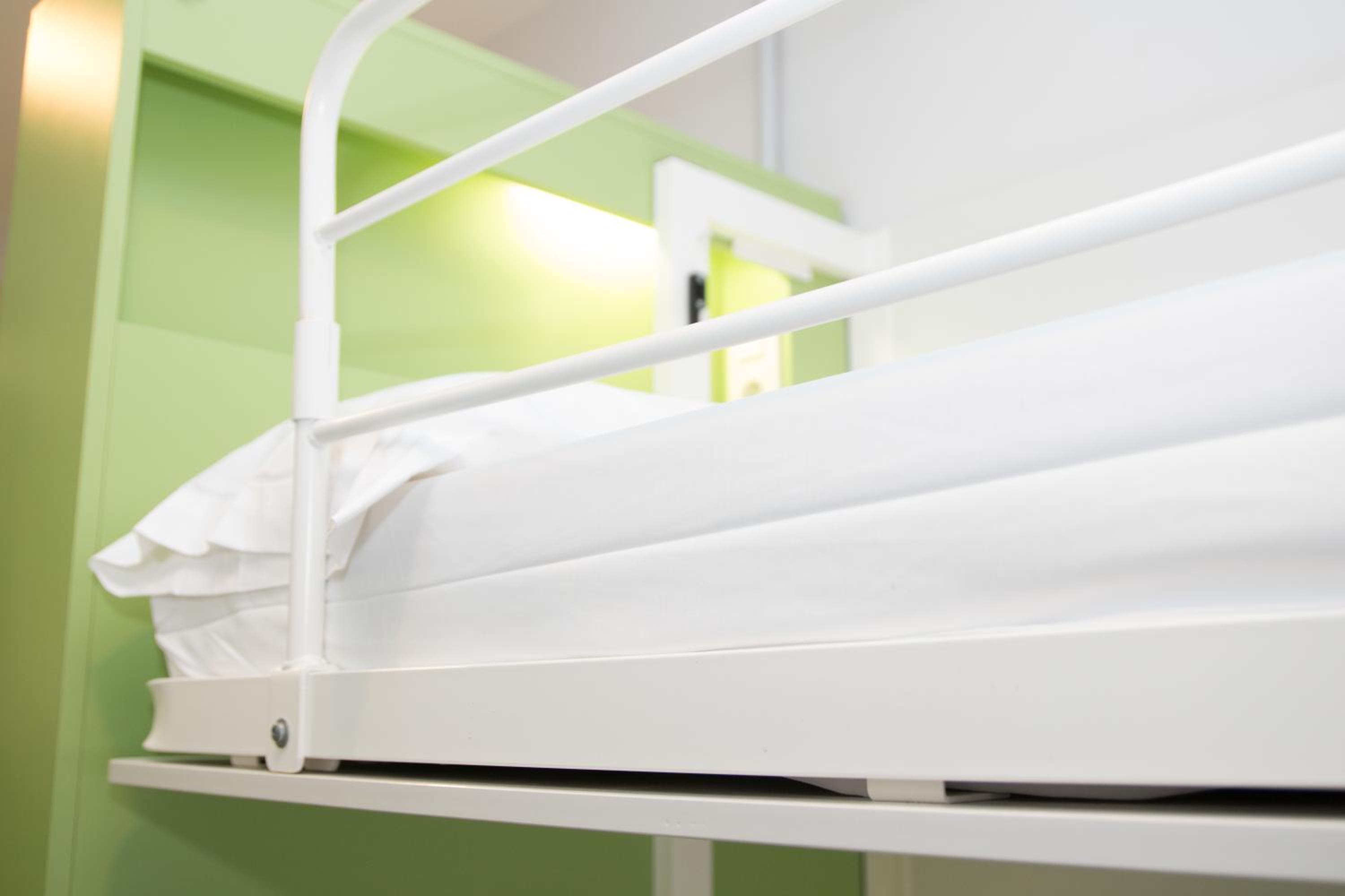 Bed in 8-Bed Female Dormitory Room photo 2