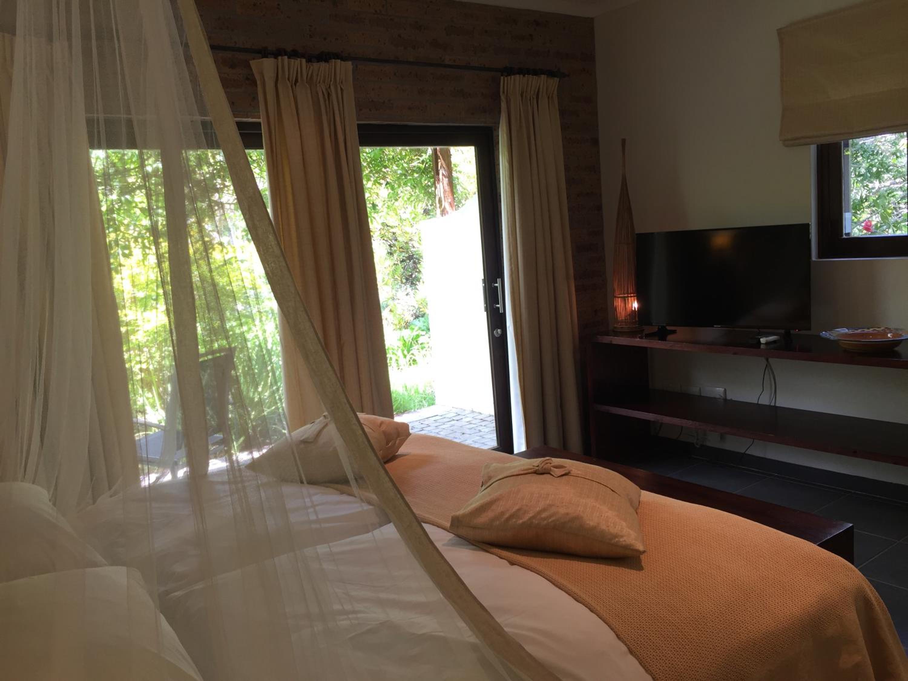 Twin Room with Mountain View photo 2