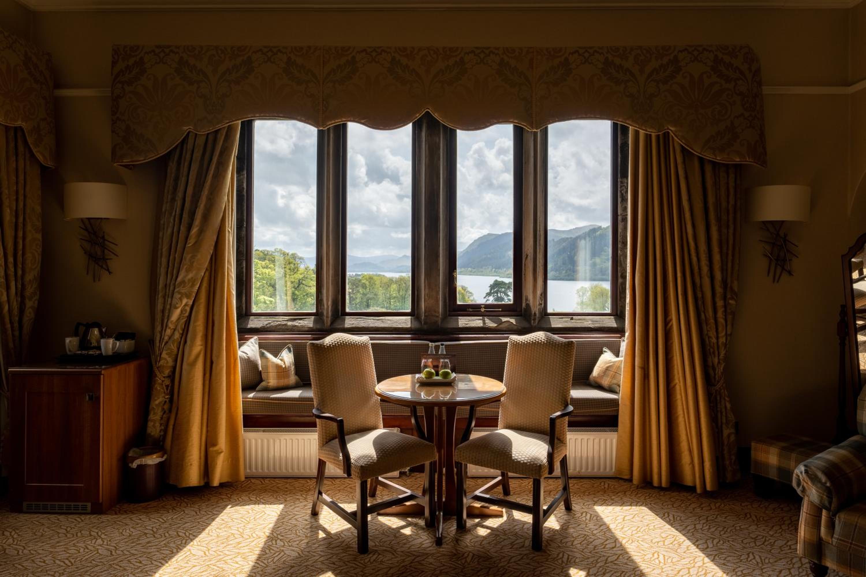 Lake View Studio Suite