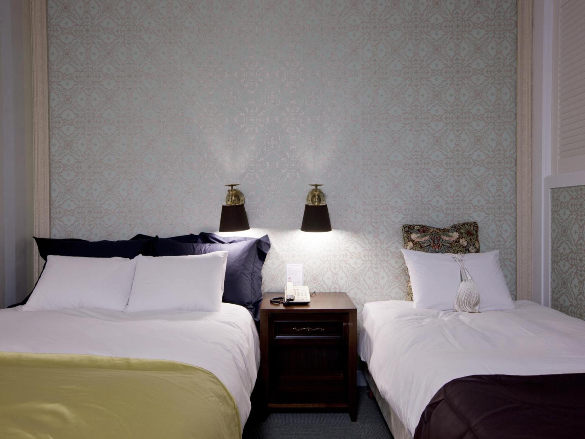 Deluxe Family Room - Photo 7