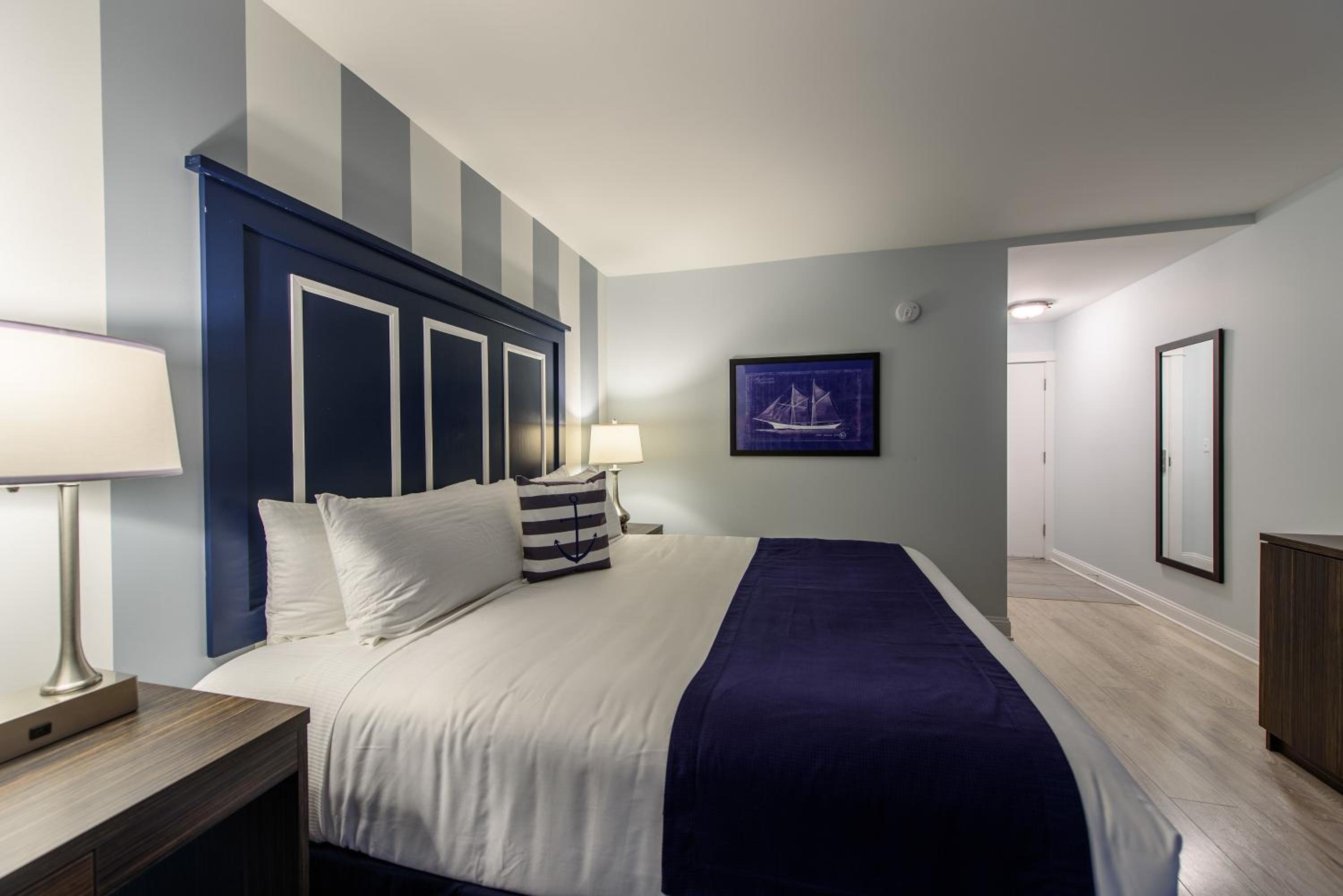 Quarto King com Vista para a Marina e Pátio - Não Fumadores