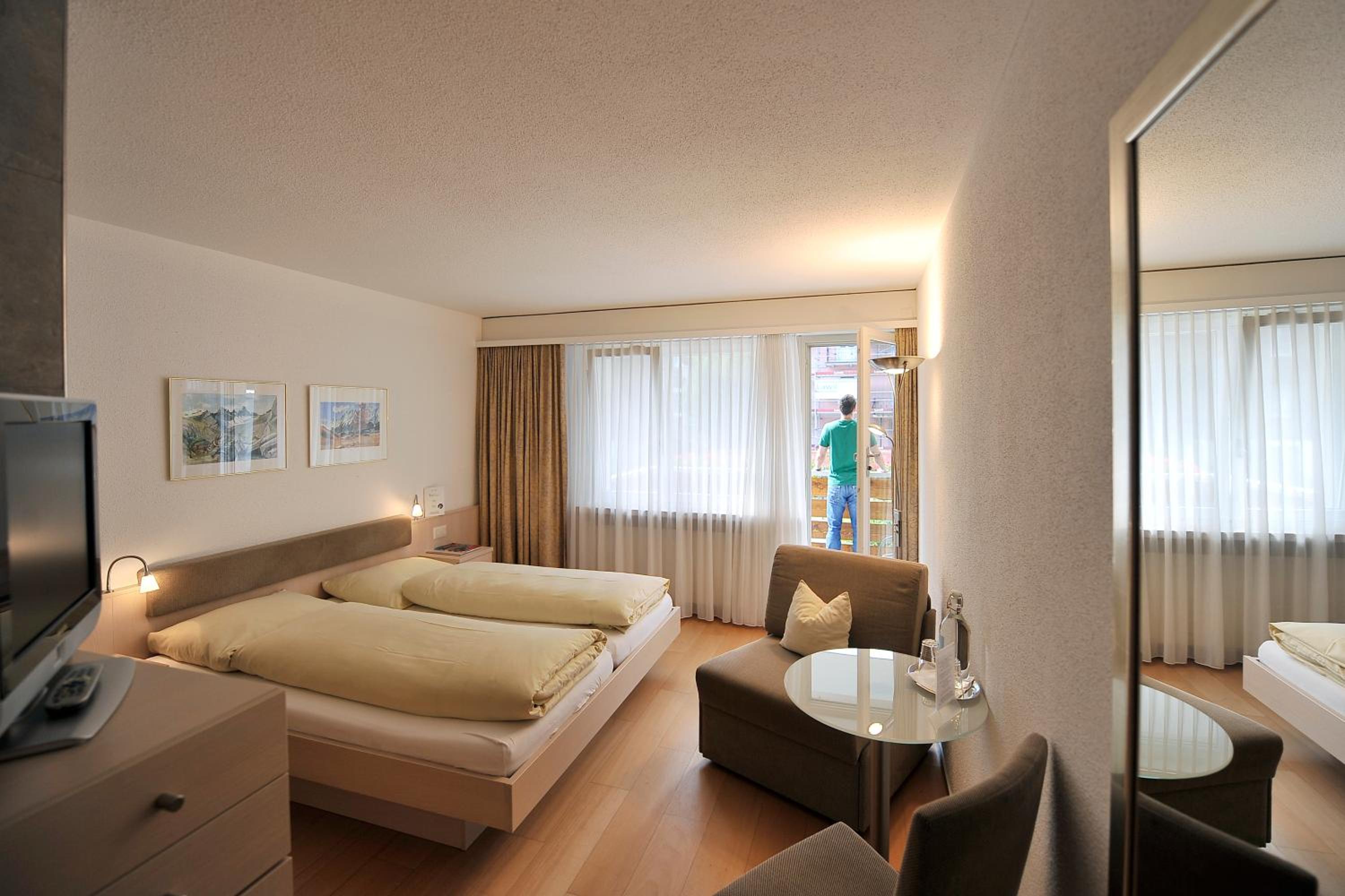 Triple Room with Balcony - Photo 2
