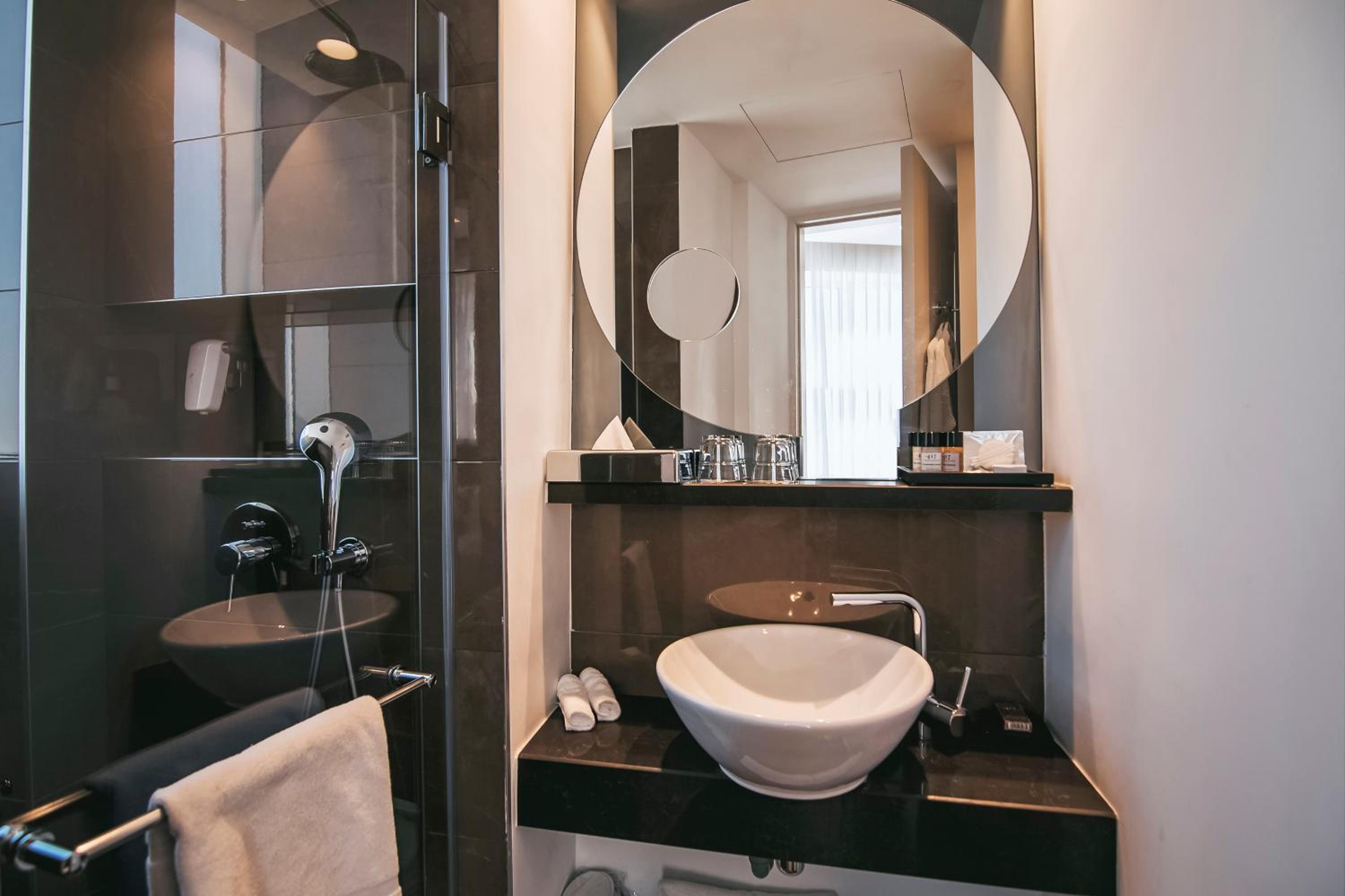Double or Twin Room photo 3