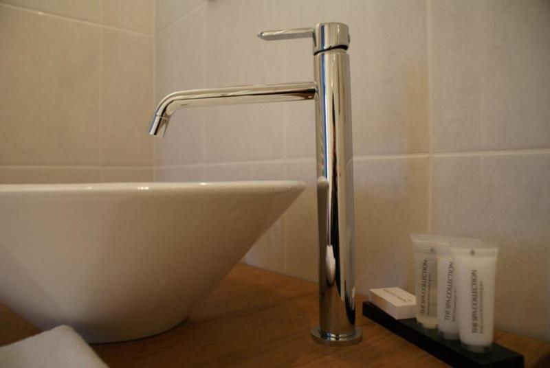 Standard Double Room - Photo 2