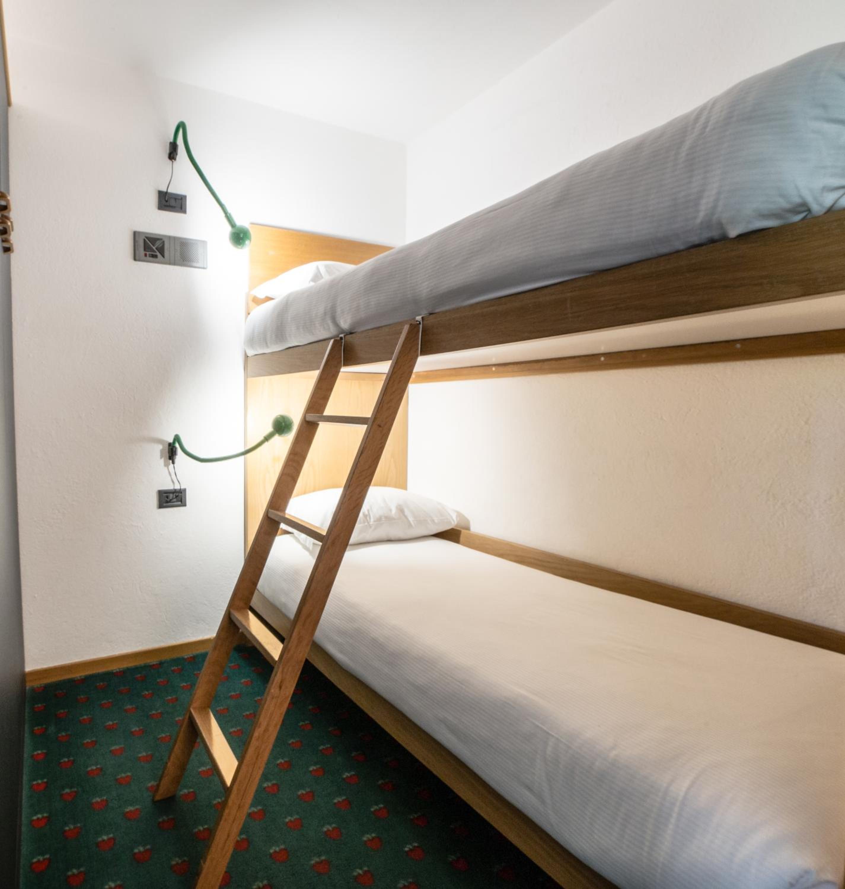 Family Apartment (2 Adults + 2 Children)
