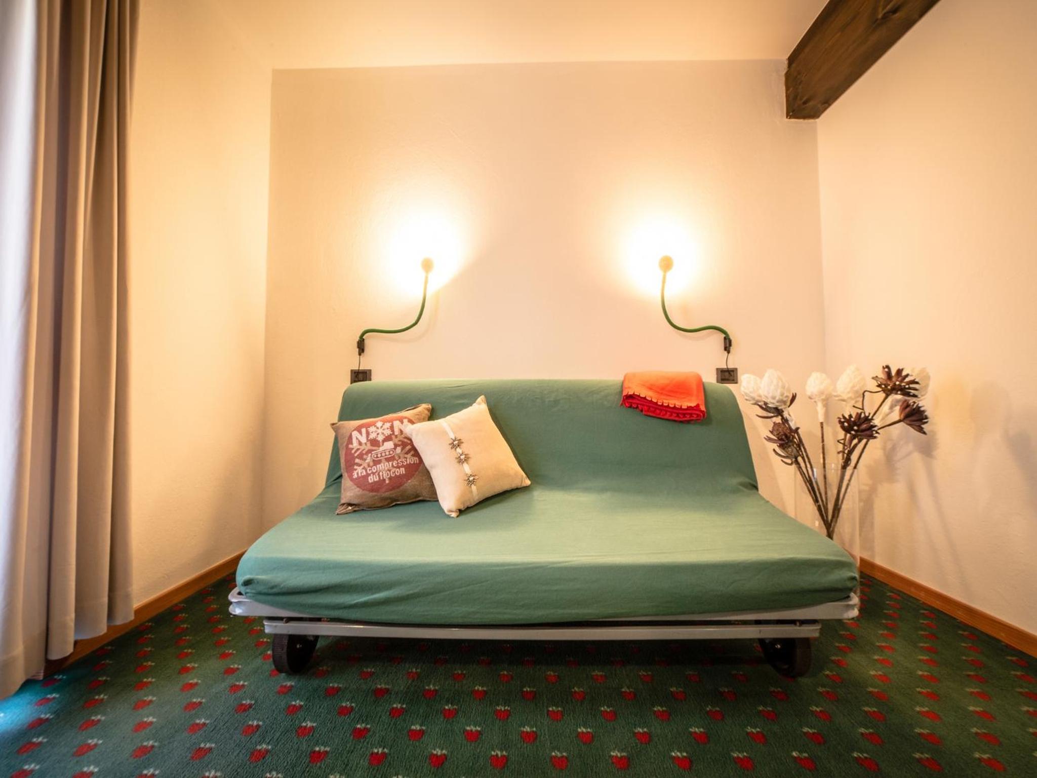 One-Bedroom Apartment (4 Adults)
