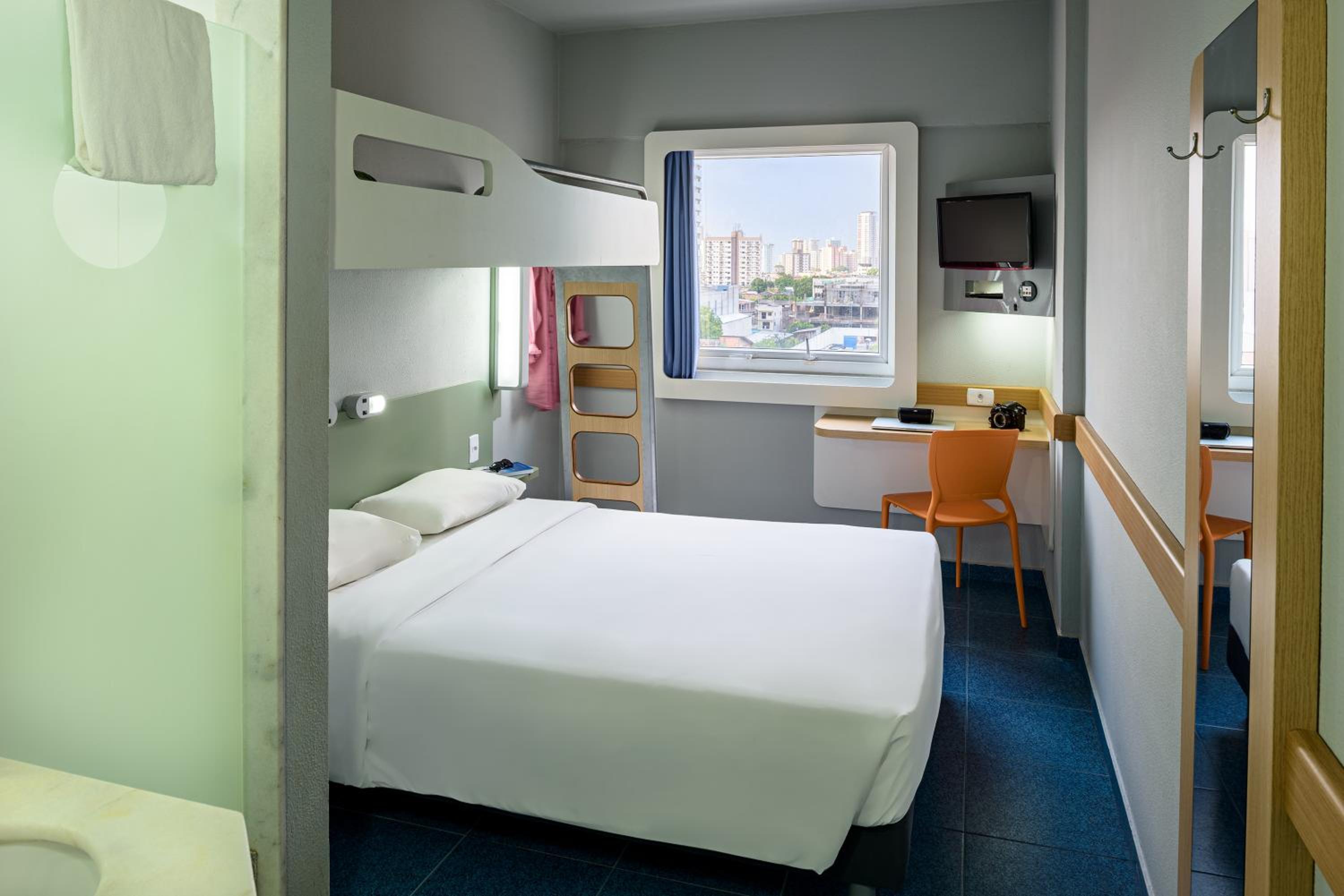 Double Room with Extra Bed photo 3