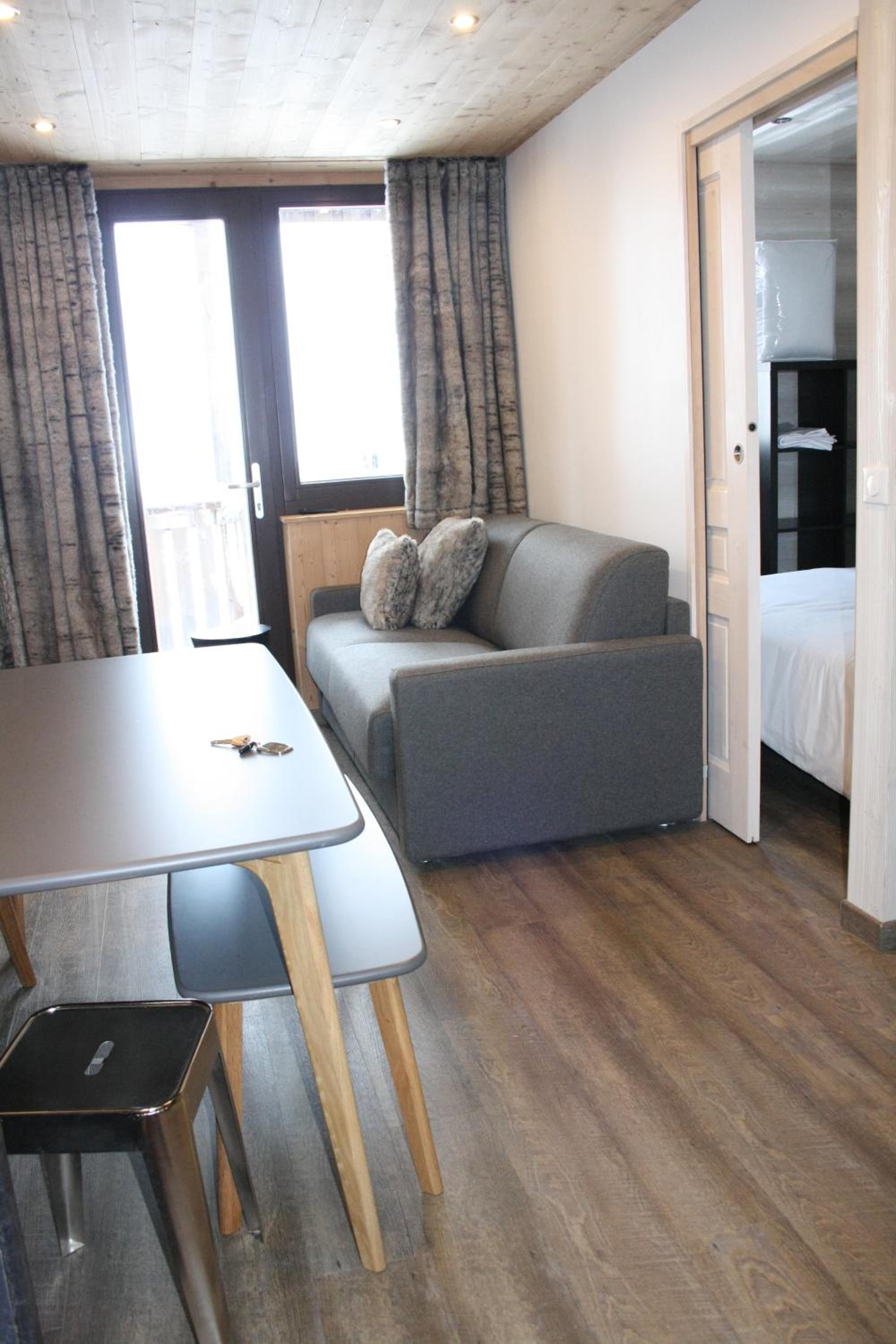 Apartment photo 2