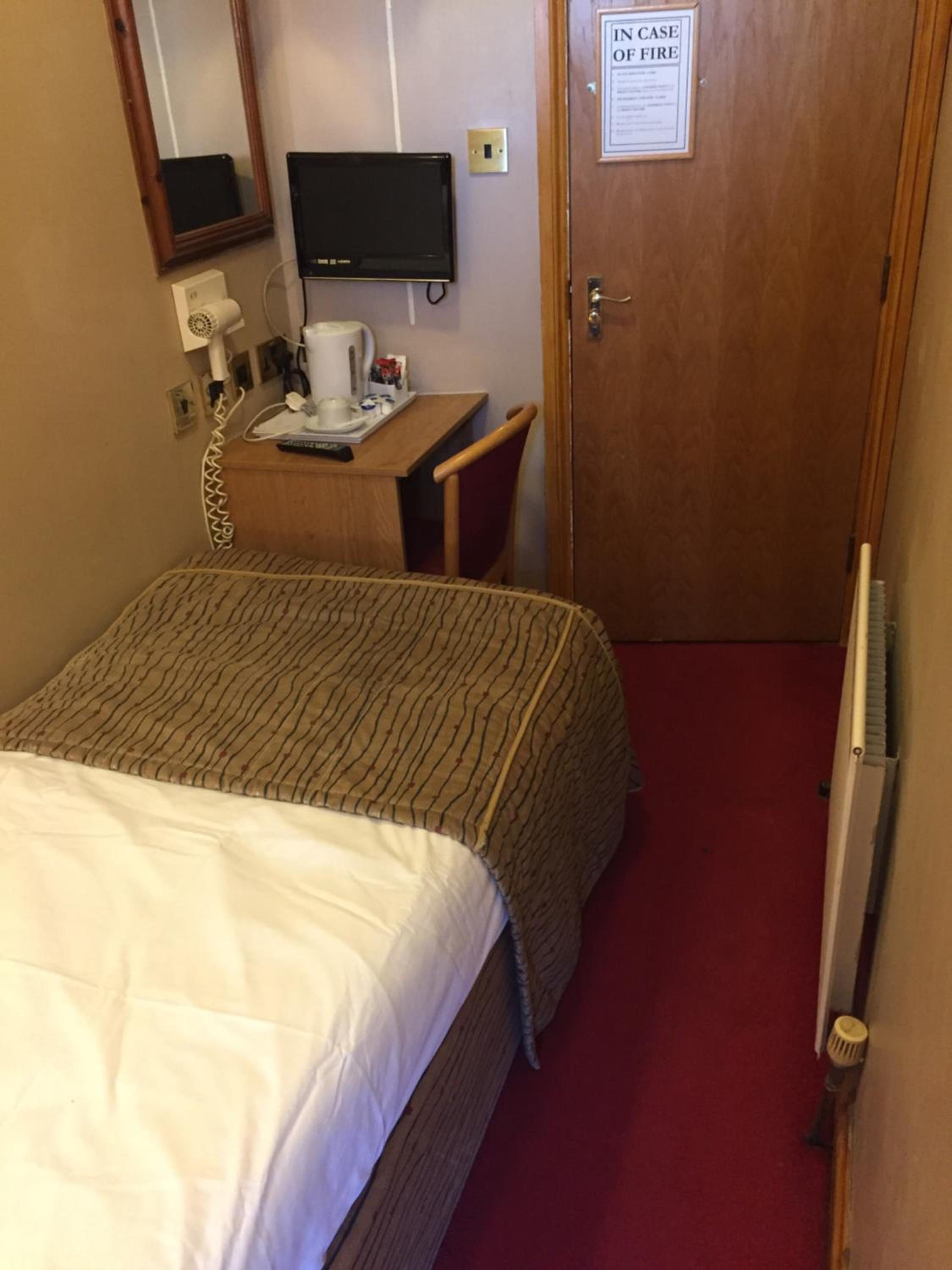 Budget Single Room photo 2
