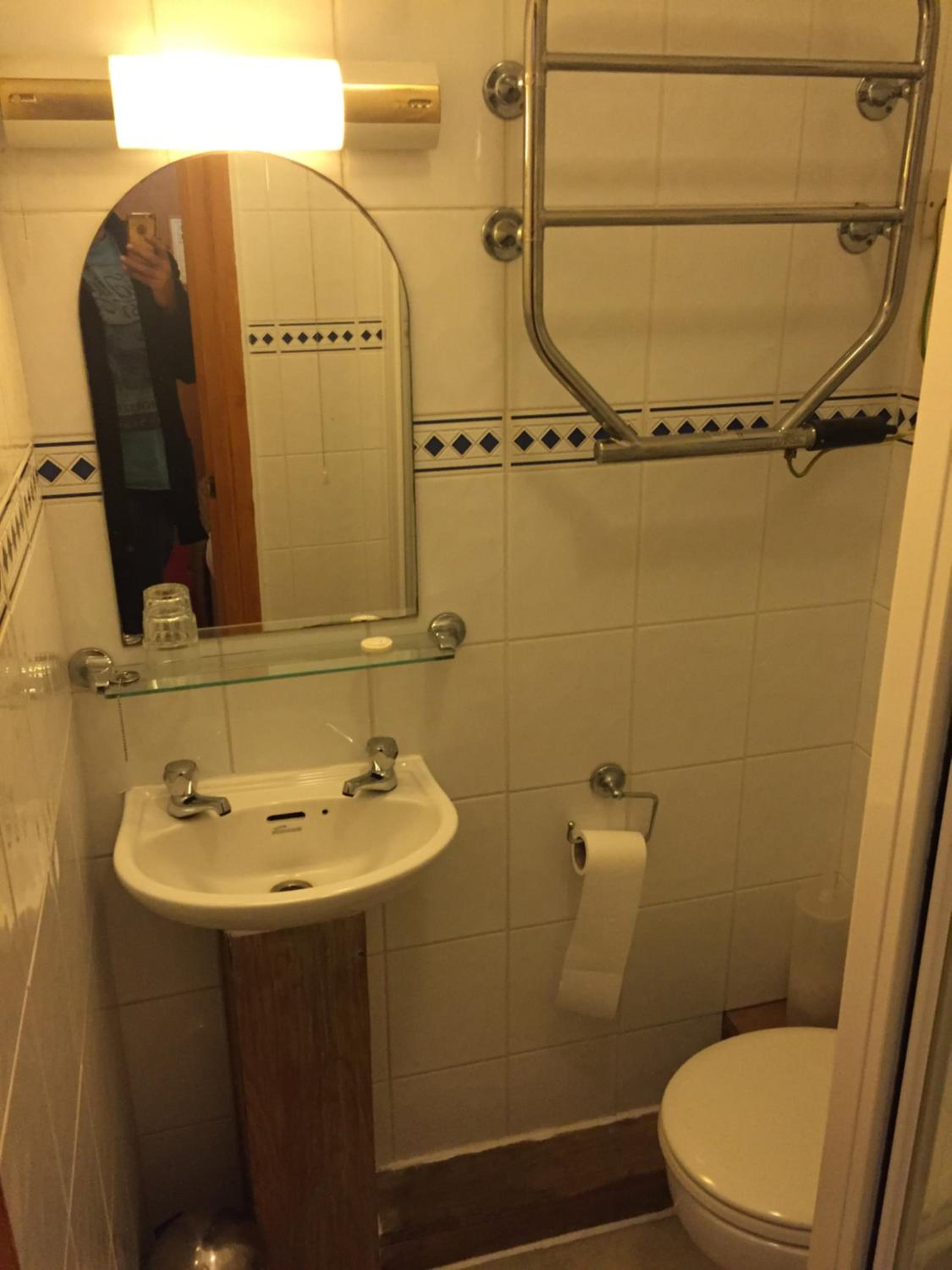 Budget Single Room photo 3