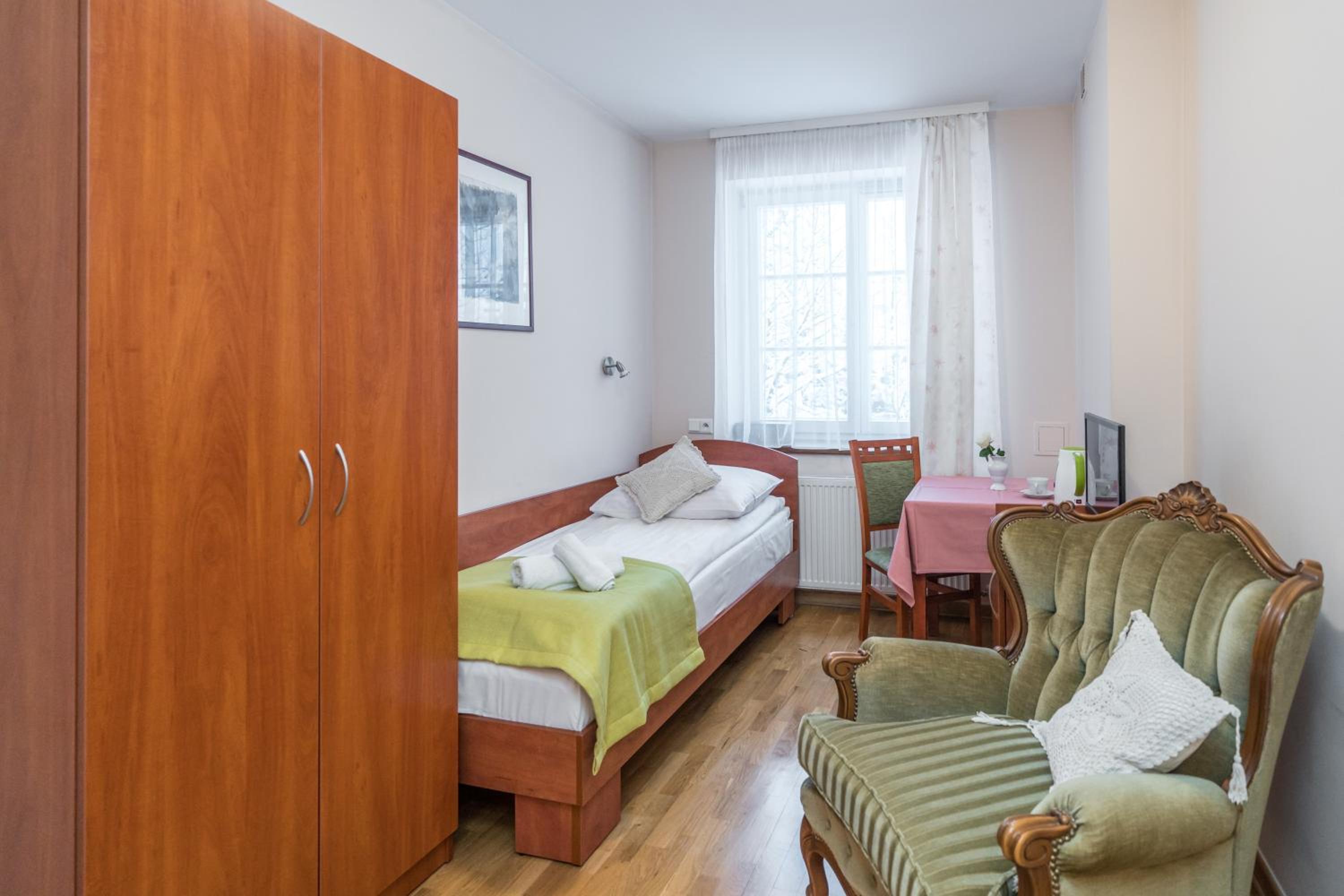 Single Room with Private Bathroom