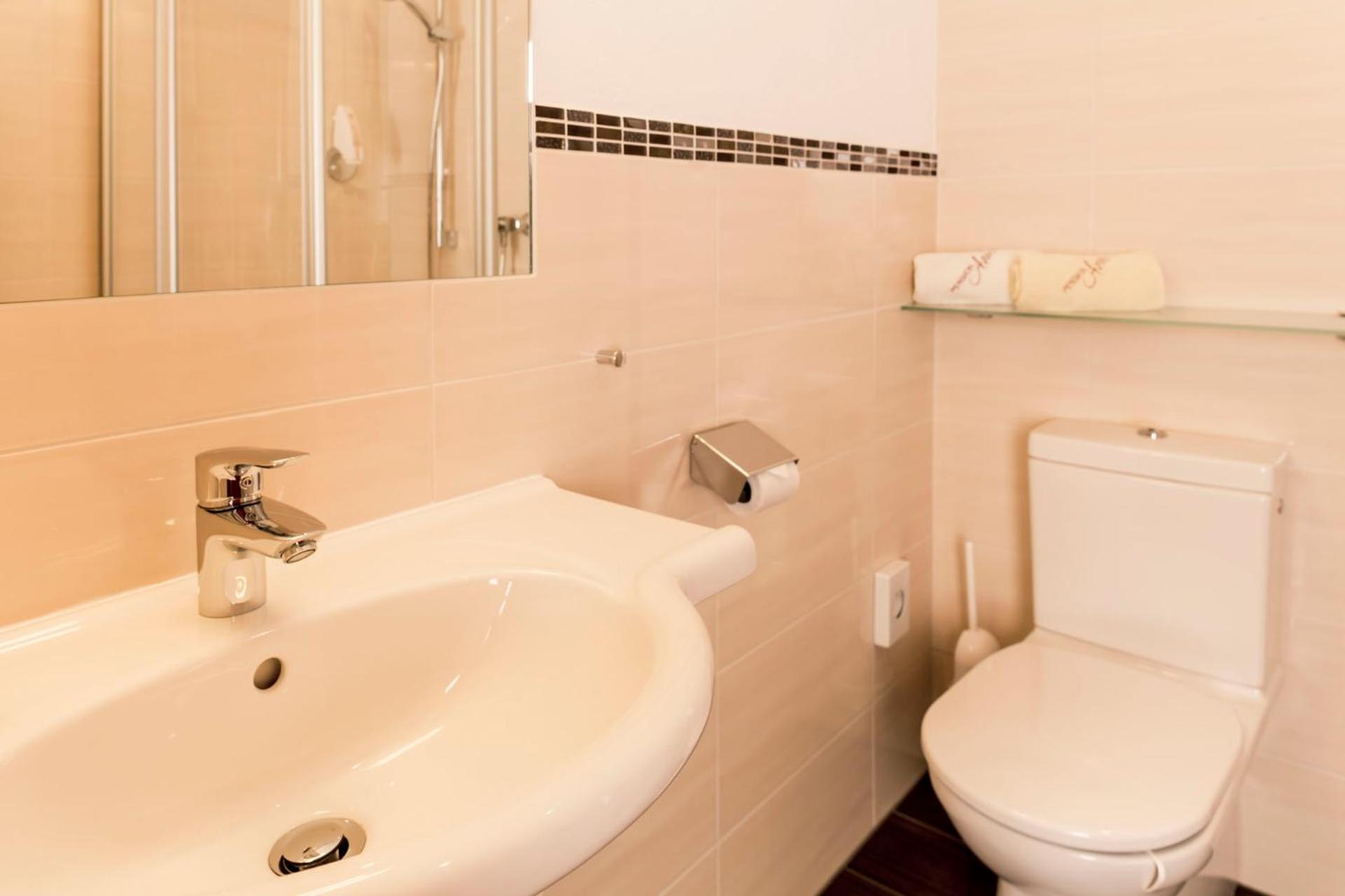 Classic Double Room with Balcony photo 2